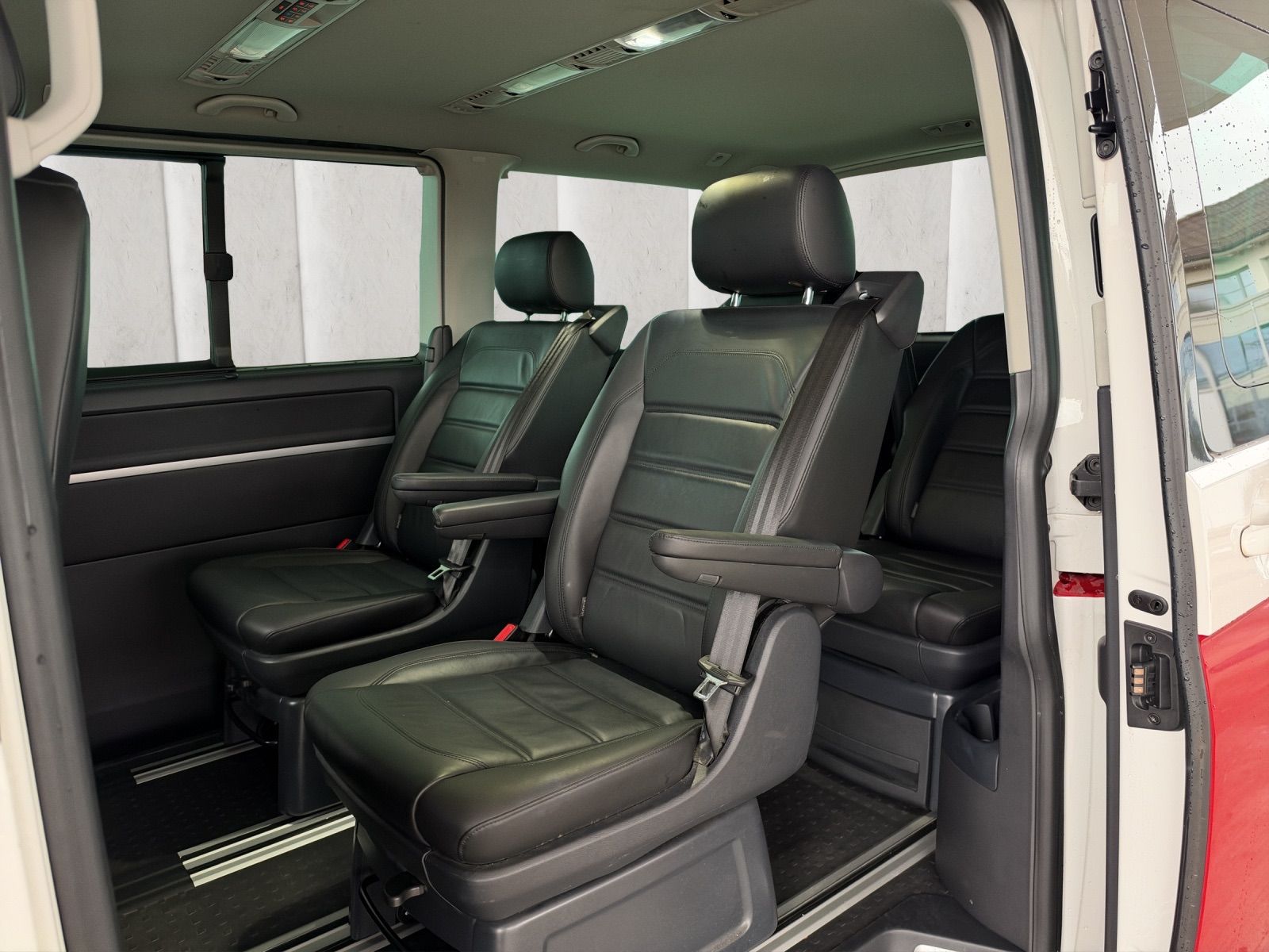 VW T6 California T6 Multivan 2.0 Bi-TDI Highline Liberty 4Mot. DSG-image-16