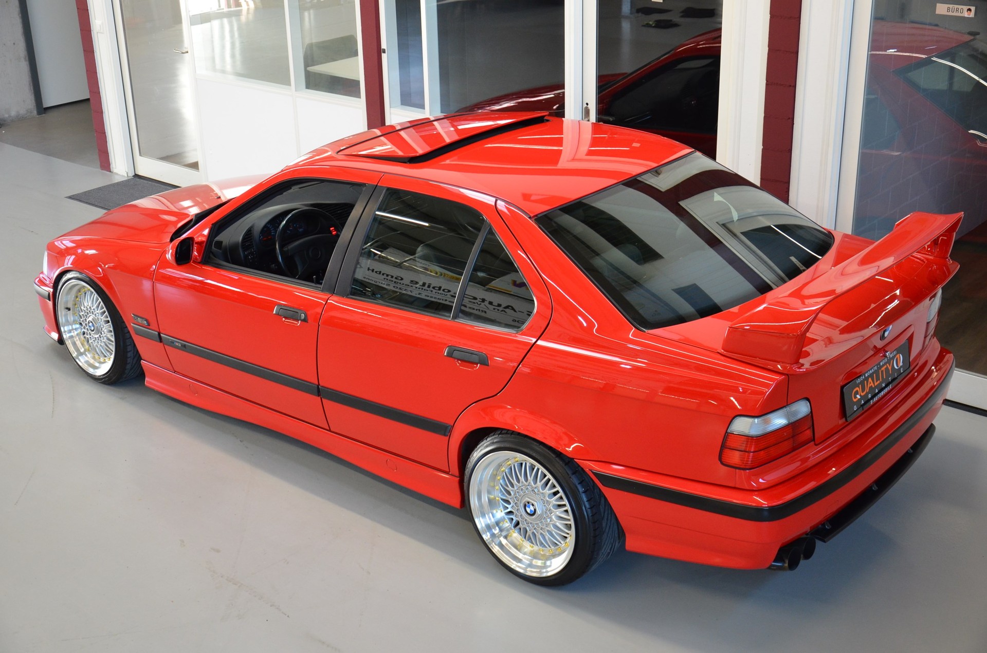 BMW M3-image-5