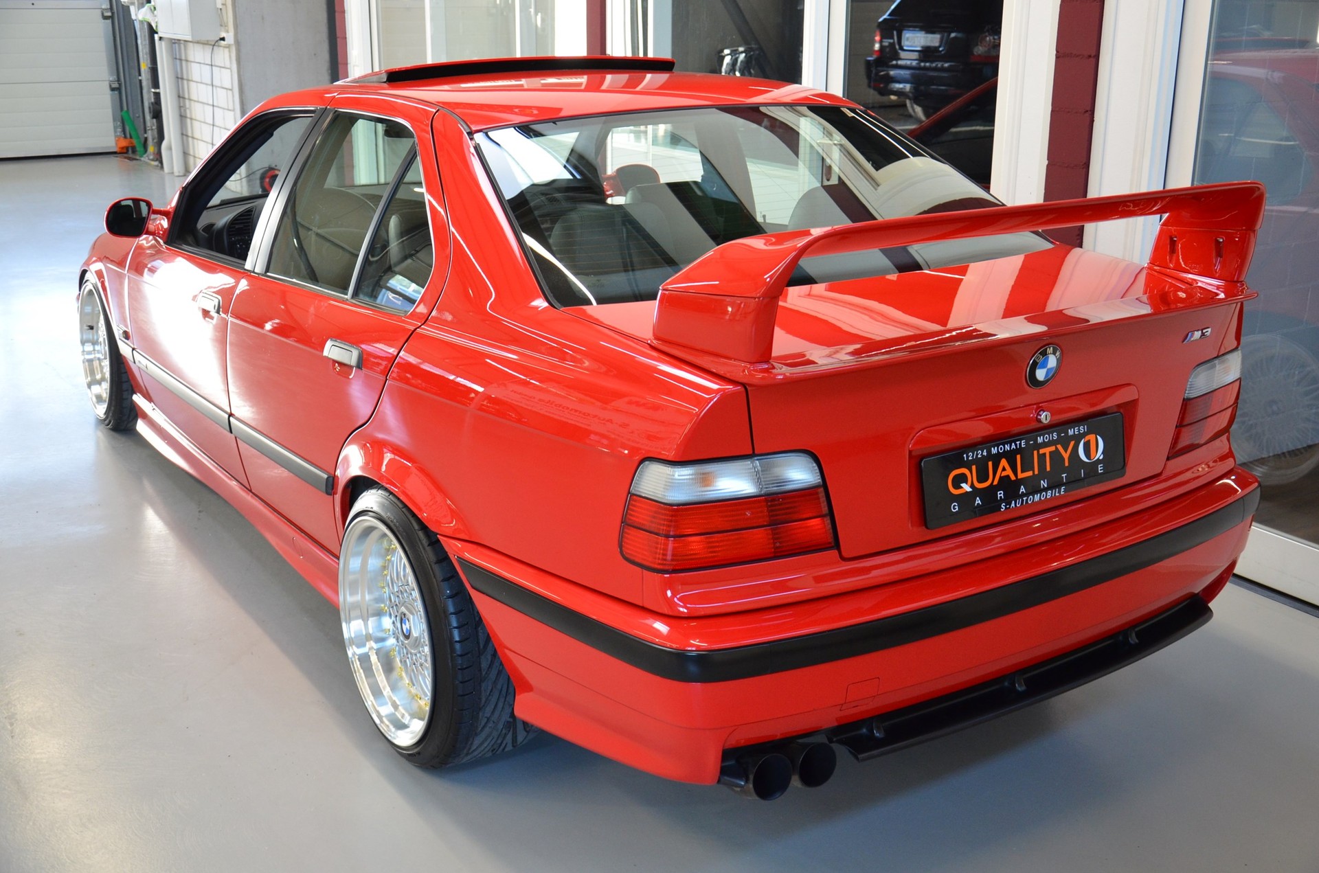 BMW M3-image-6