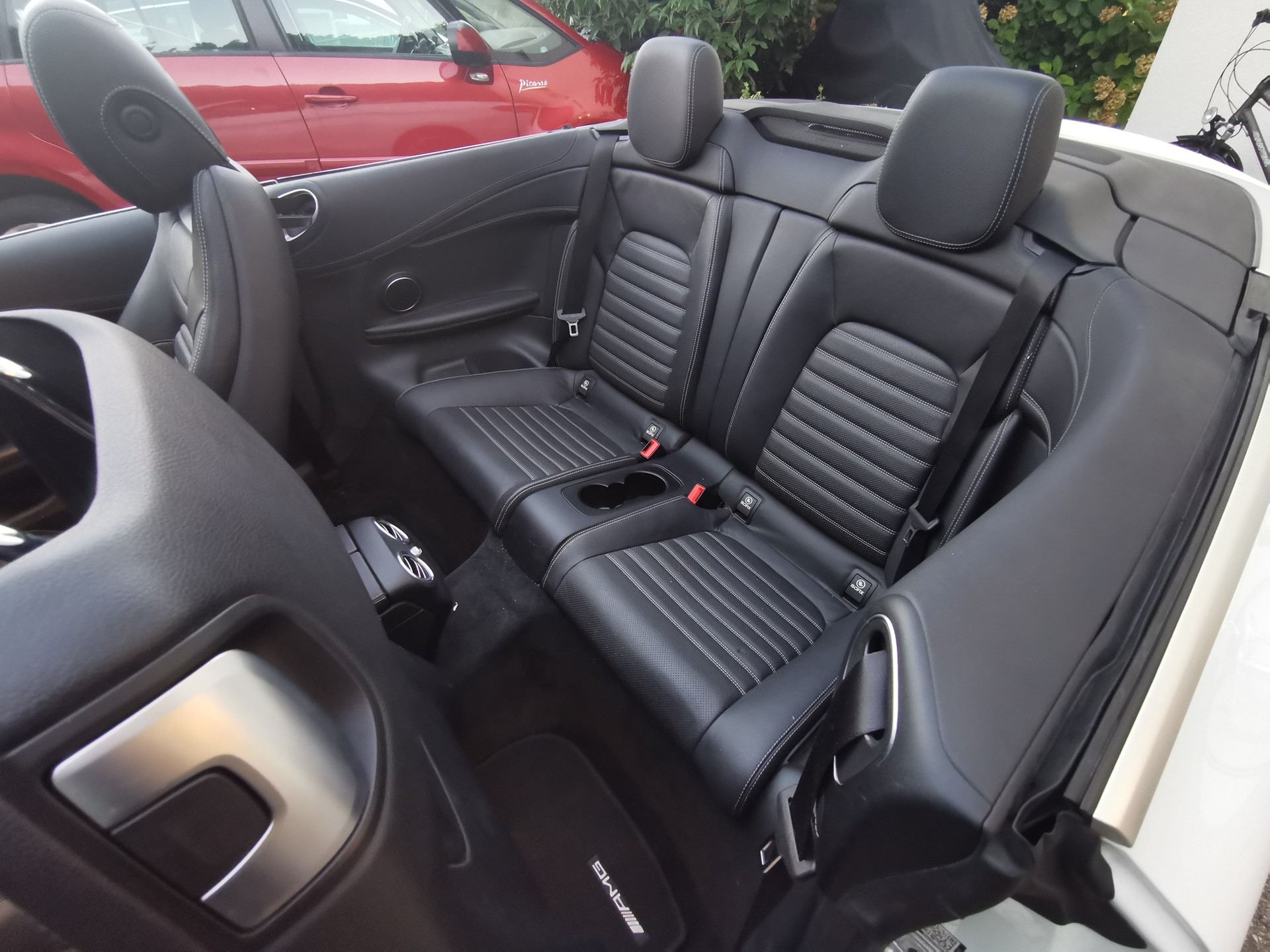 MERCEDES-BENZ C 200 Cabriolet AMG Line 4Matic 9G-Tronic-image-4