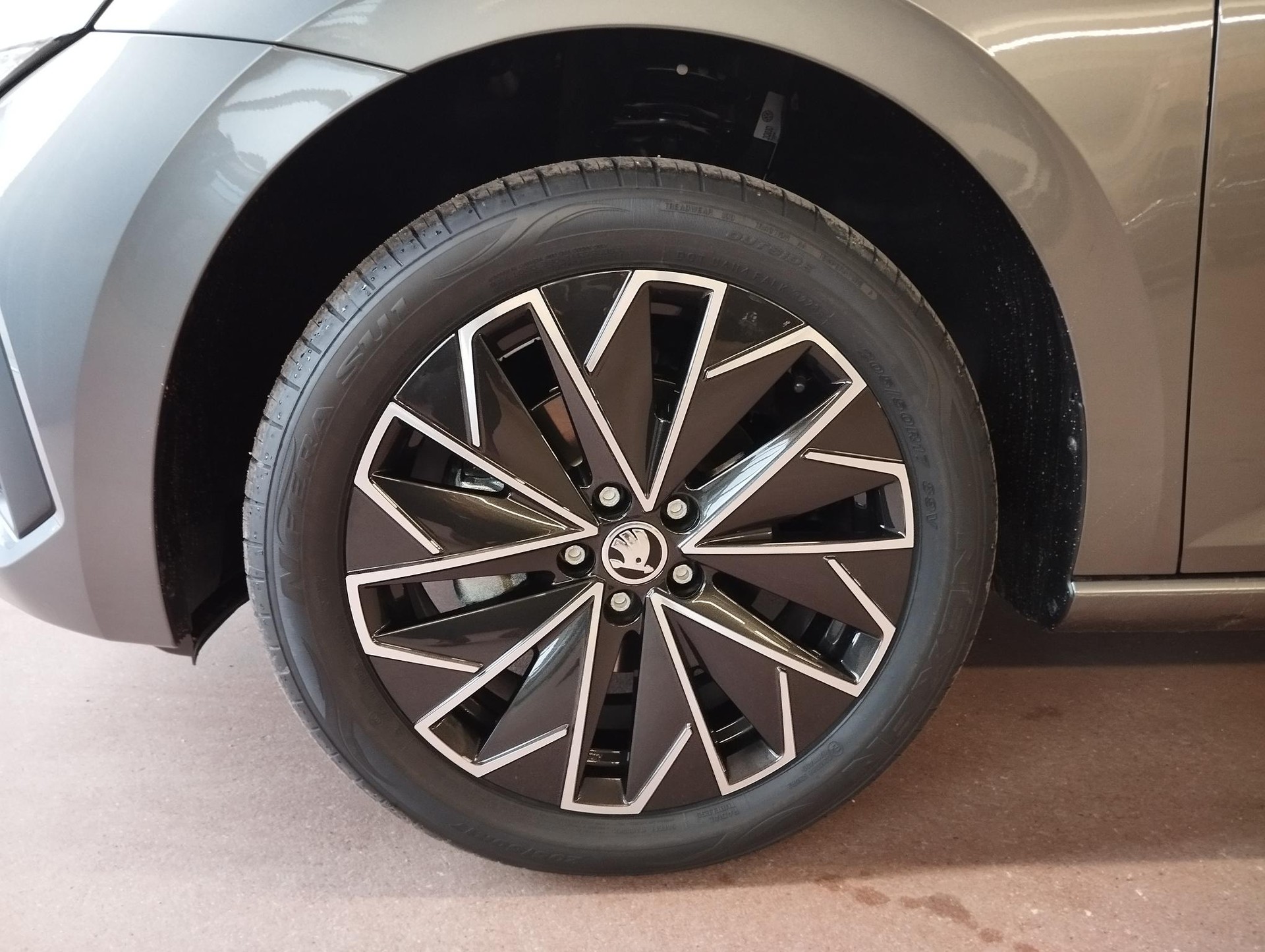 SKODA Scala 1.0 TSI Selection-image-2
