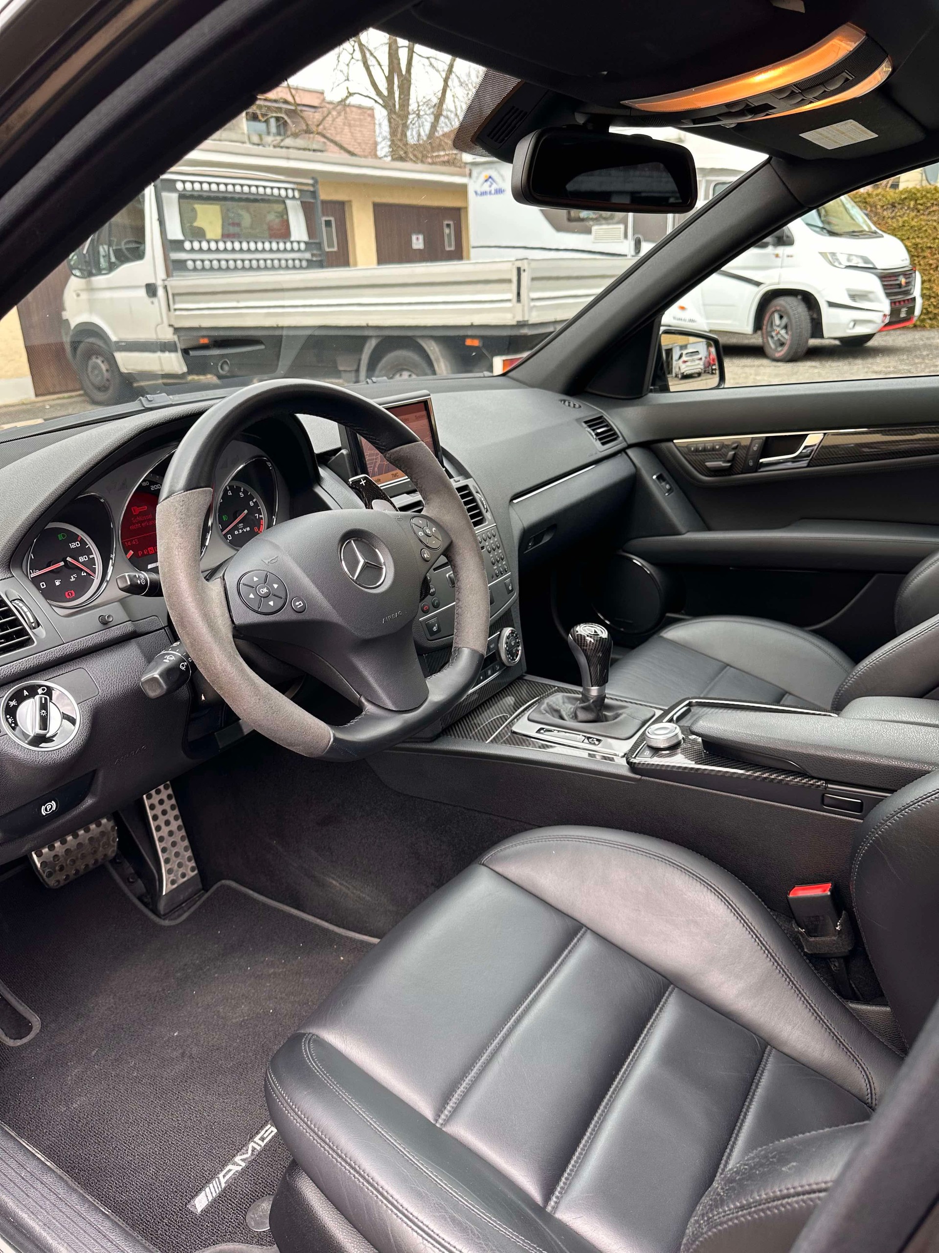 MERCEDES-BENZ C 63 AMG Avantgarde 7G-Tronic-image-5