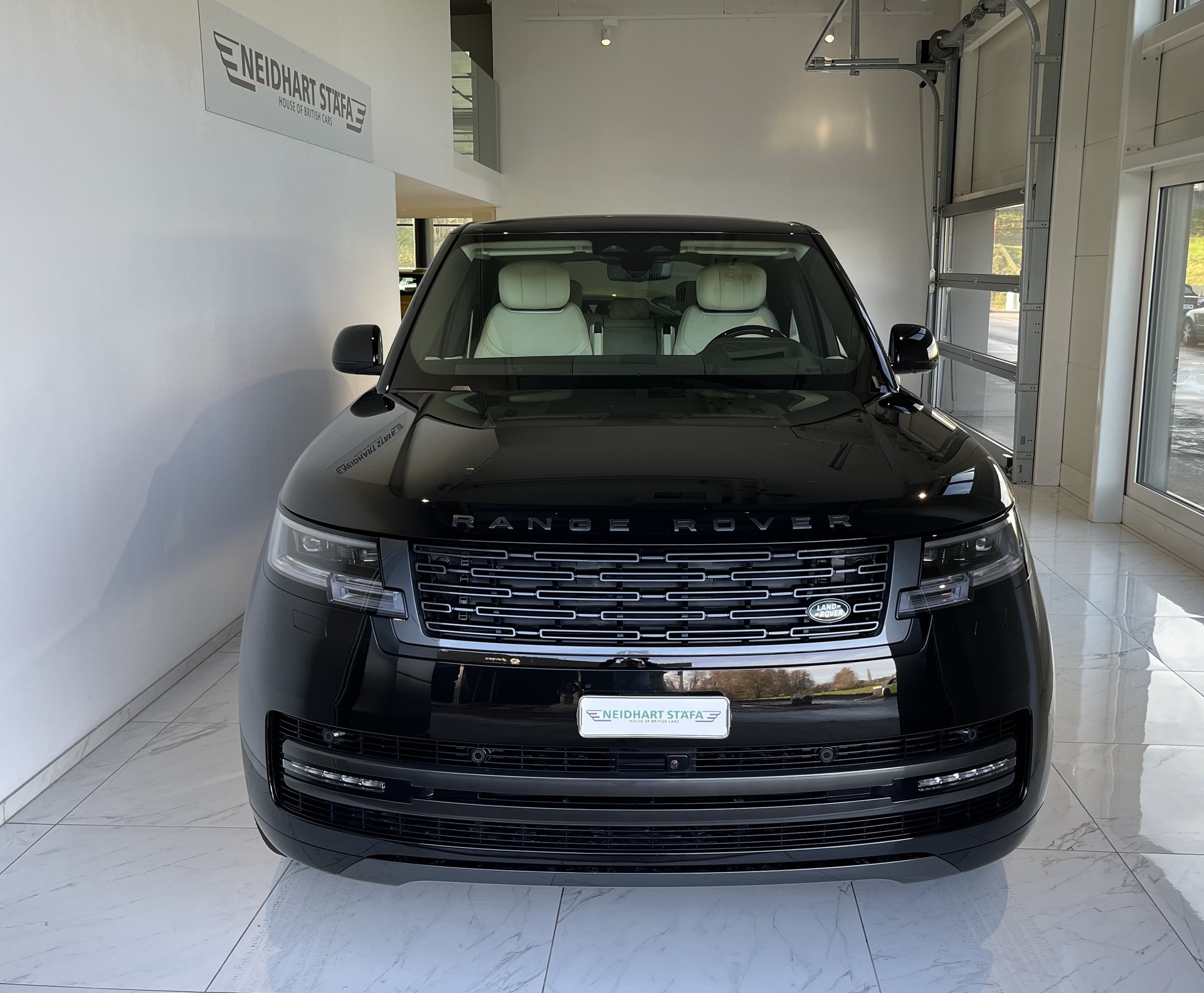 LAND ROVER Range Rover P530 4.4 V8 First Edition Automatic-image-1