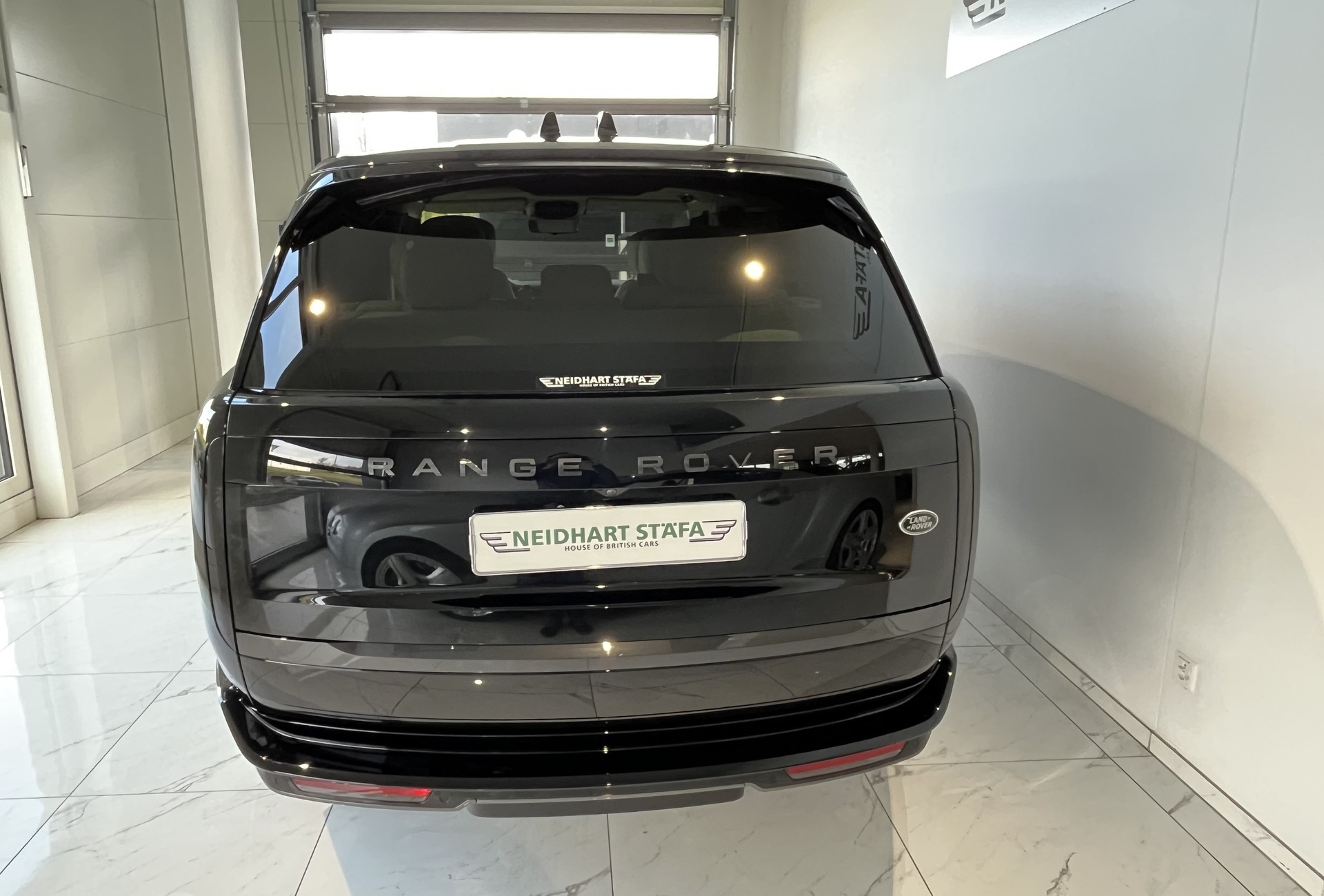 LAND ROVER Range Rover P530 4.4 V8 First Edition Automatic-image-4