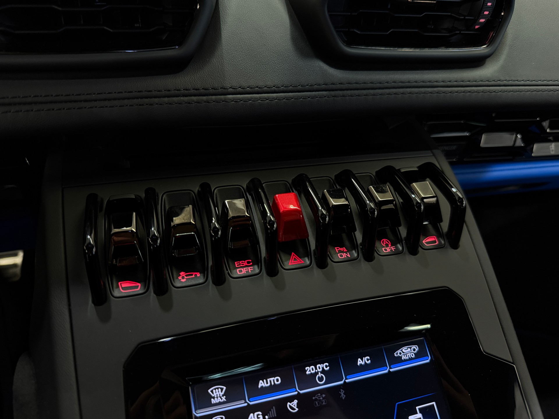 LAMBORGHINI Huracan EVO Coupé DCT * SCHWARZMATT*-image-15