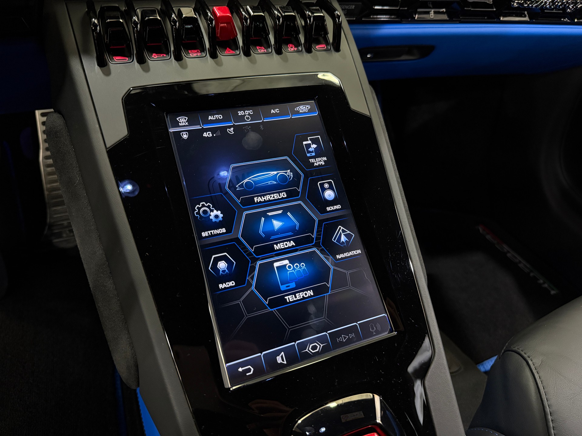 LAMBORGHINI Huracan EVO Coupé DCT * SCHWARZMATT*-image-11