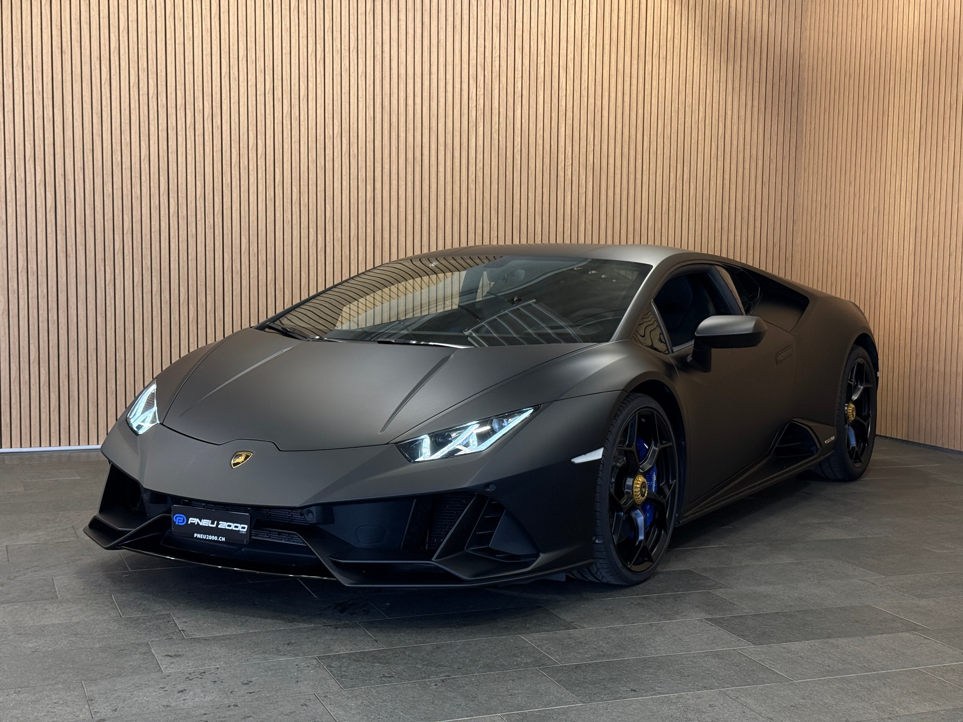 LAMBORGHINI Huracan EVO Coupé DCT * SCHWARZMATT*-image-0