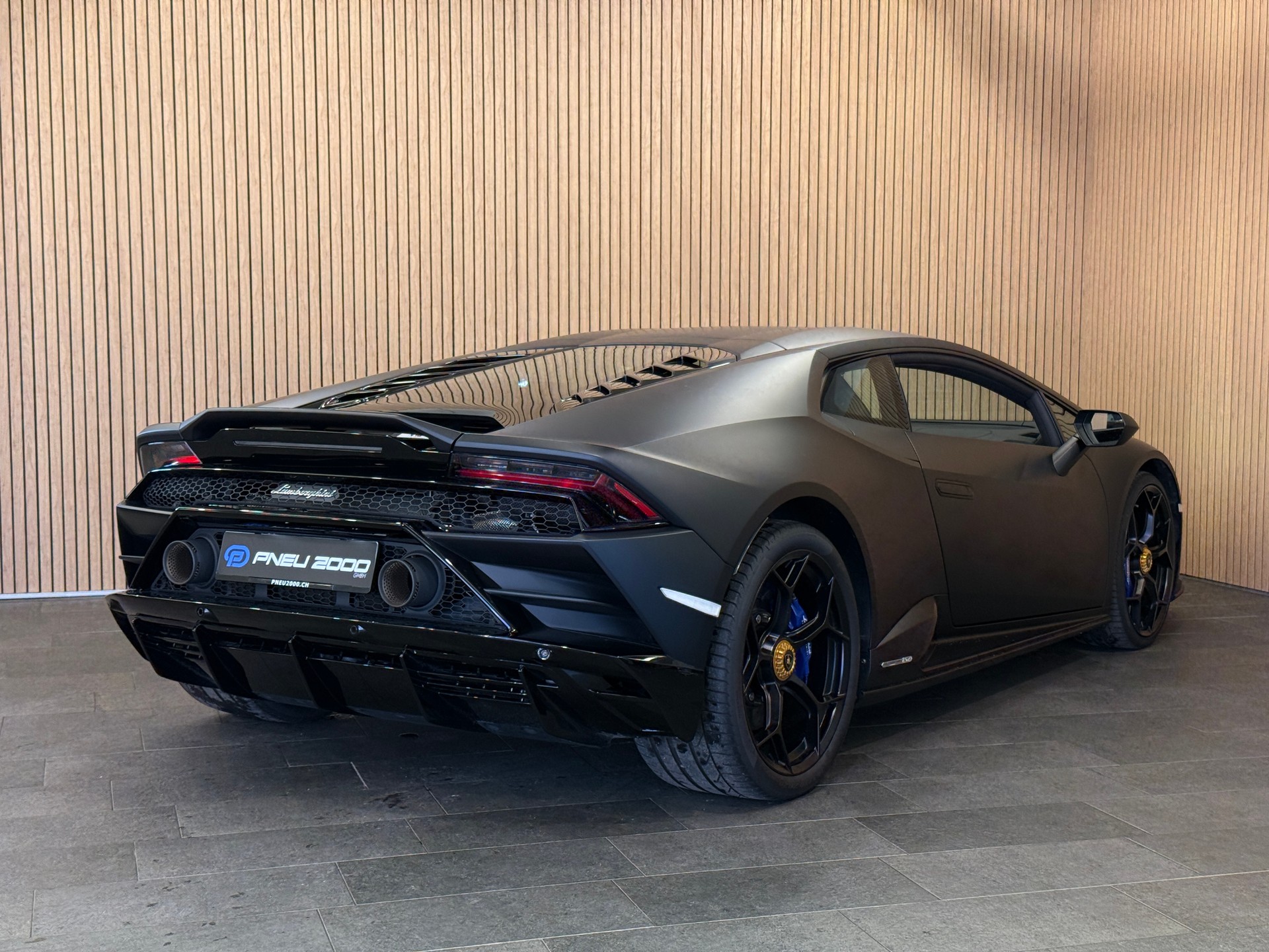 LAMBORGHINI Huracan EVO Coupé DCT * SCHWARZMATT*-image-3