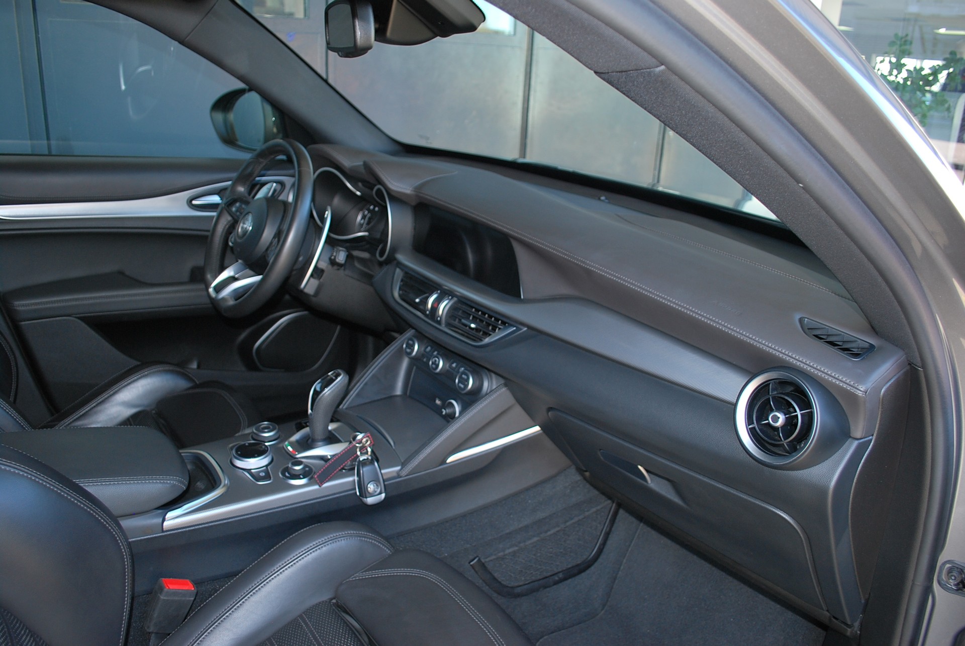 ALFA ROMEO Stelvio 2.0 Veloce Q4 Automatic-image-10