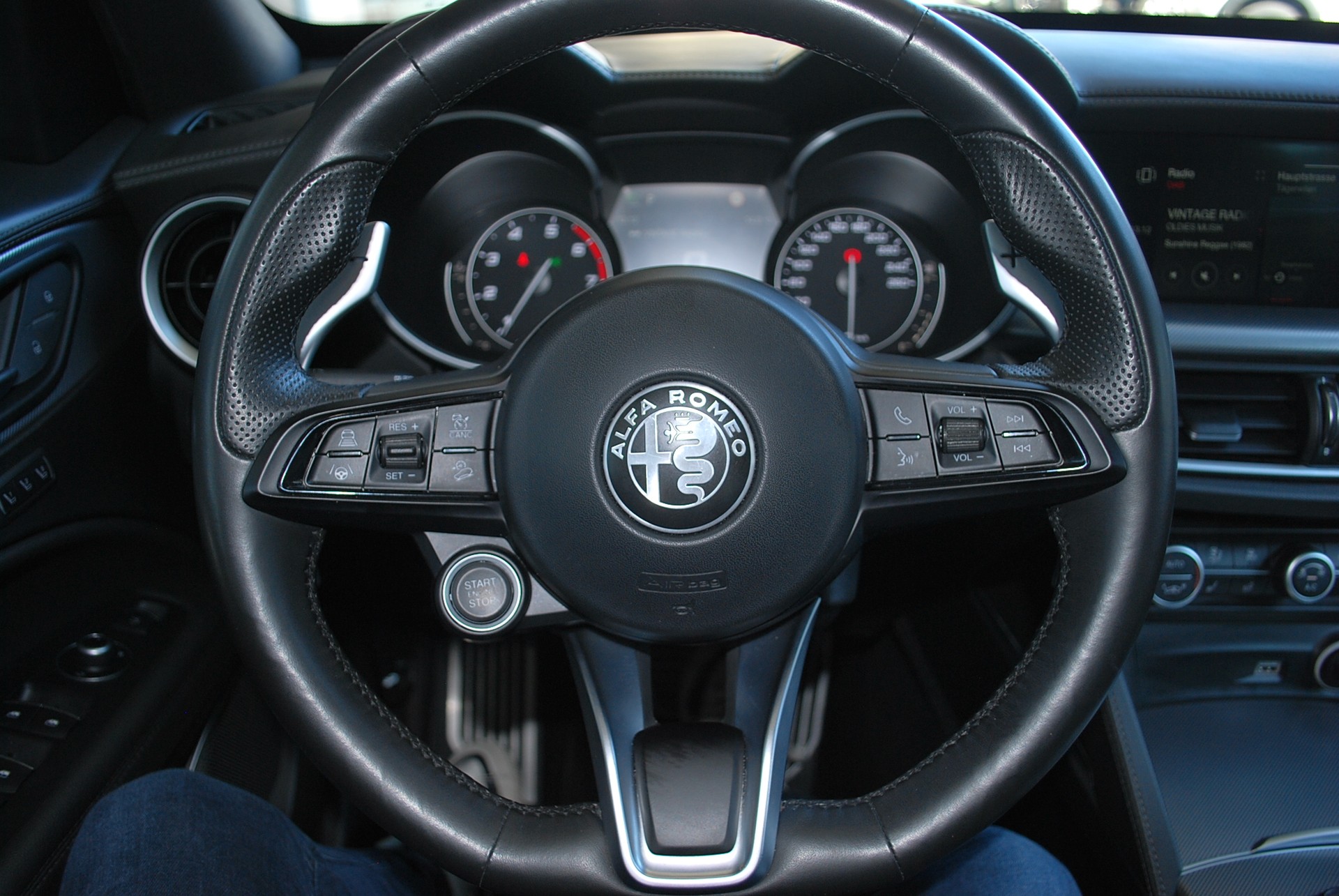 ALFA ROMEO Stelvio 2.0 Veloce Q4 Automatic-image-11