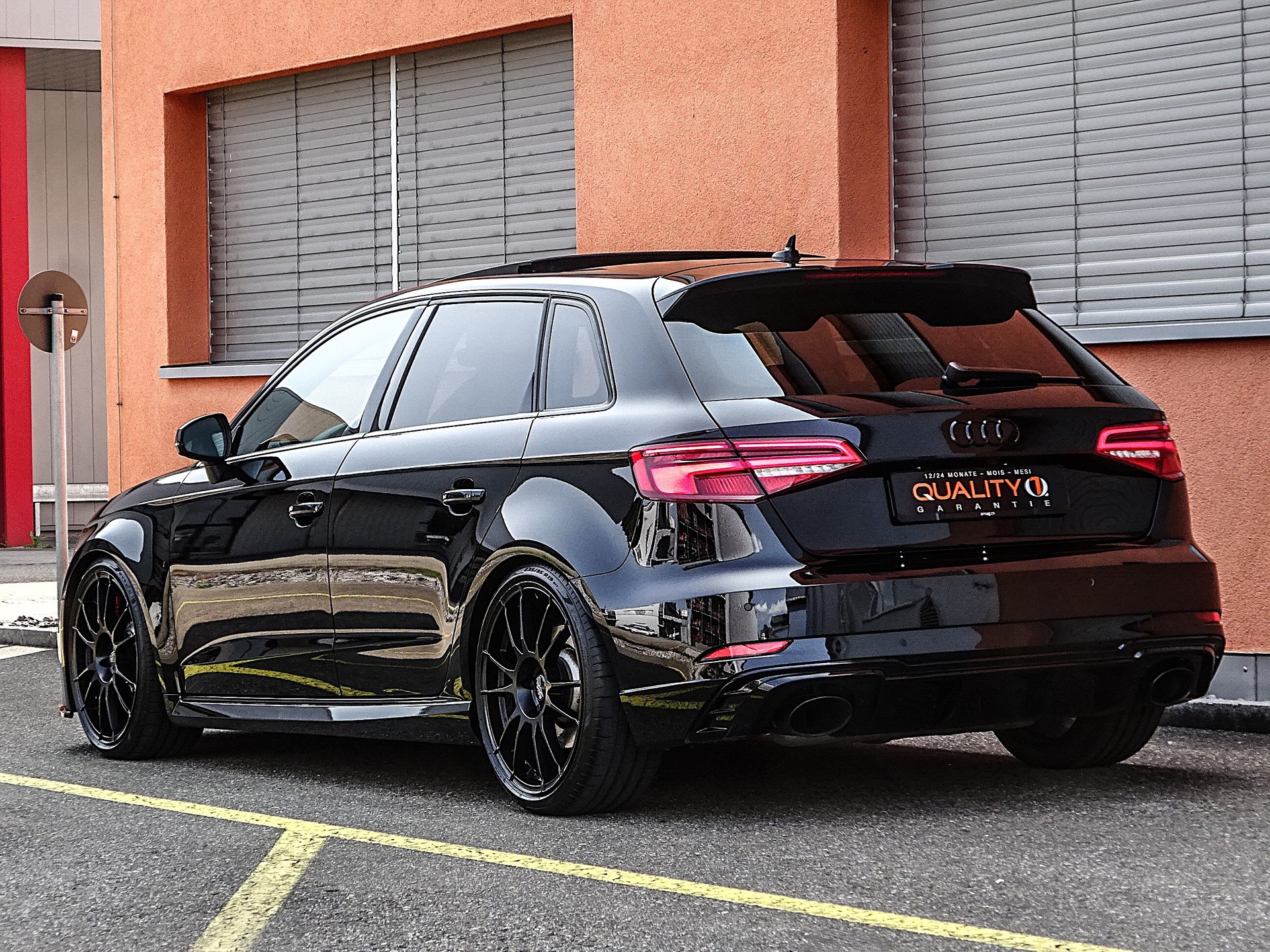 AUDI RS3 Sportback 2.5 TSI quattro S-tronic // CH-Fahrzeug // ABT Motorsport // ohne OPF....-image-4