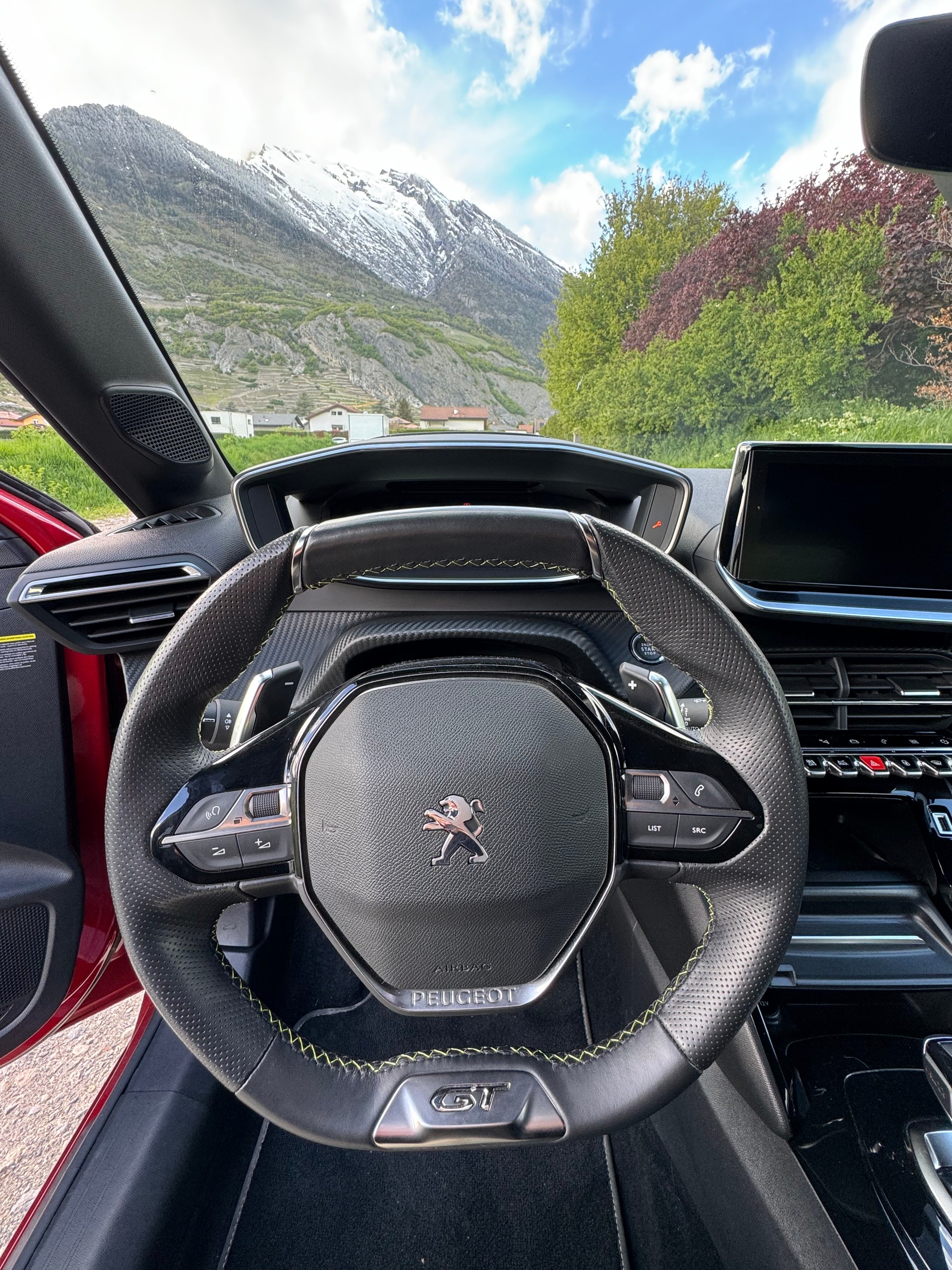PEUGEOT 208 1.2 PureTech GT Line EAT8-image-7