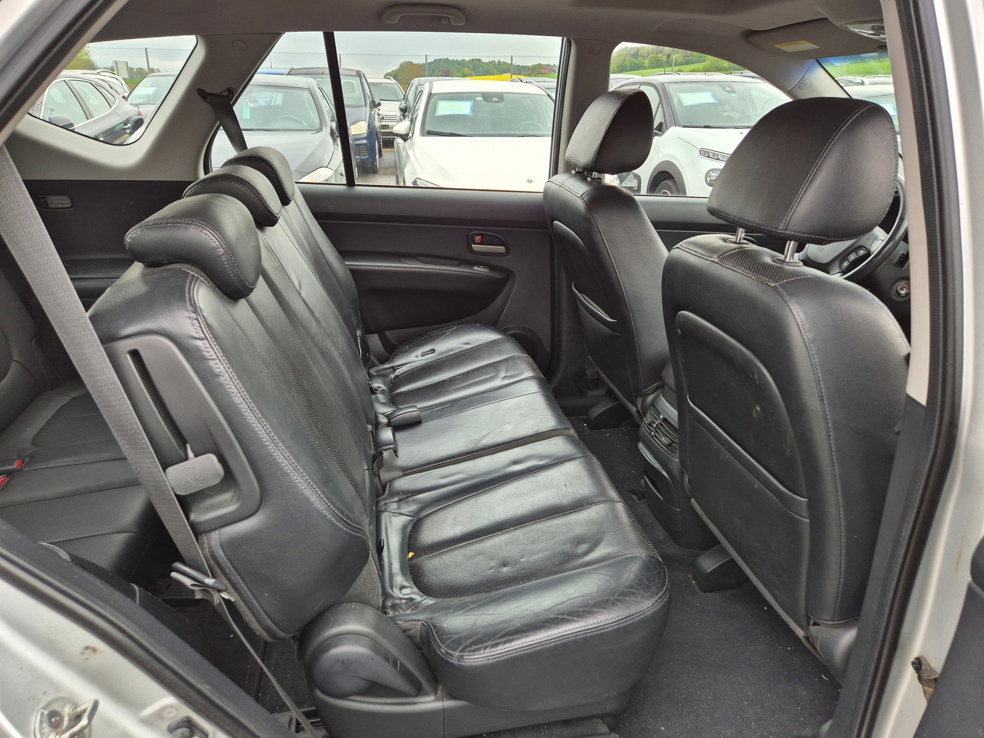 KIA Carens 2.0 CRDi Classic-image-4