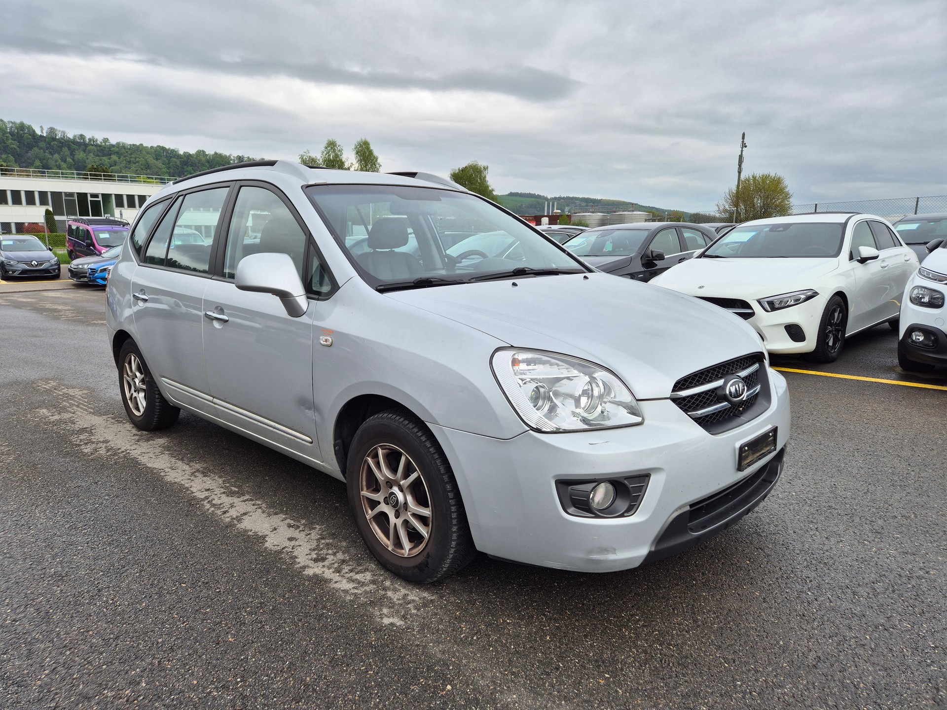 KIA Carens 2.0 CRDi Classic-image-12