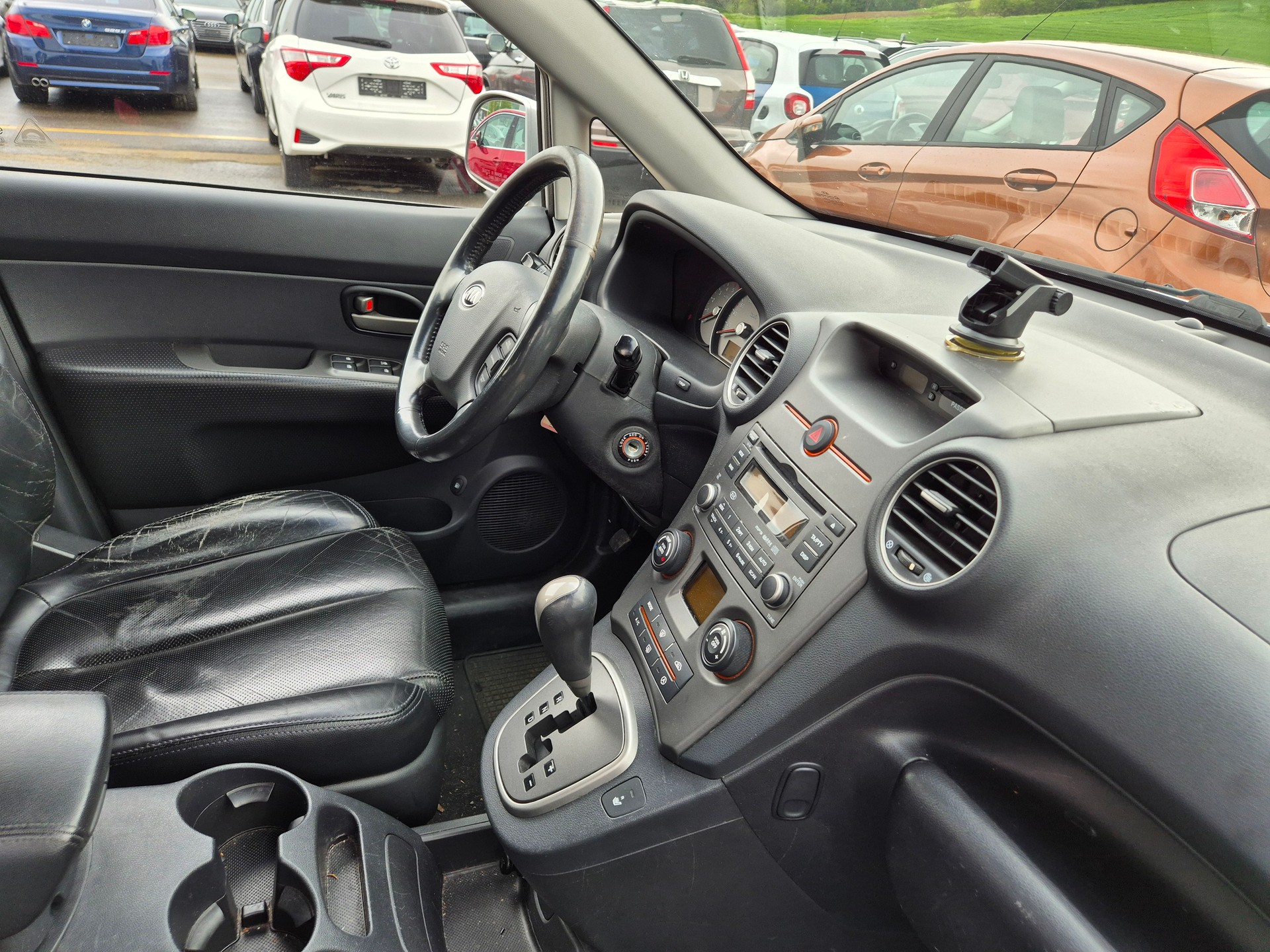 KIA Carens 2.0 CRDi Classic-image-7