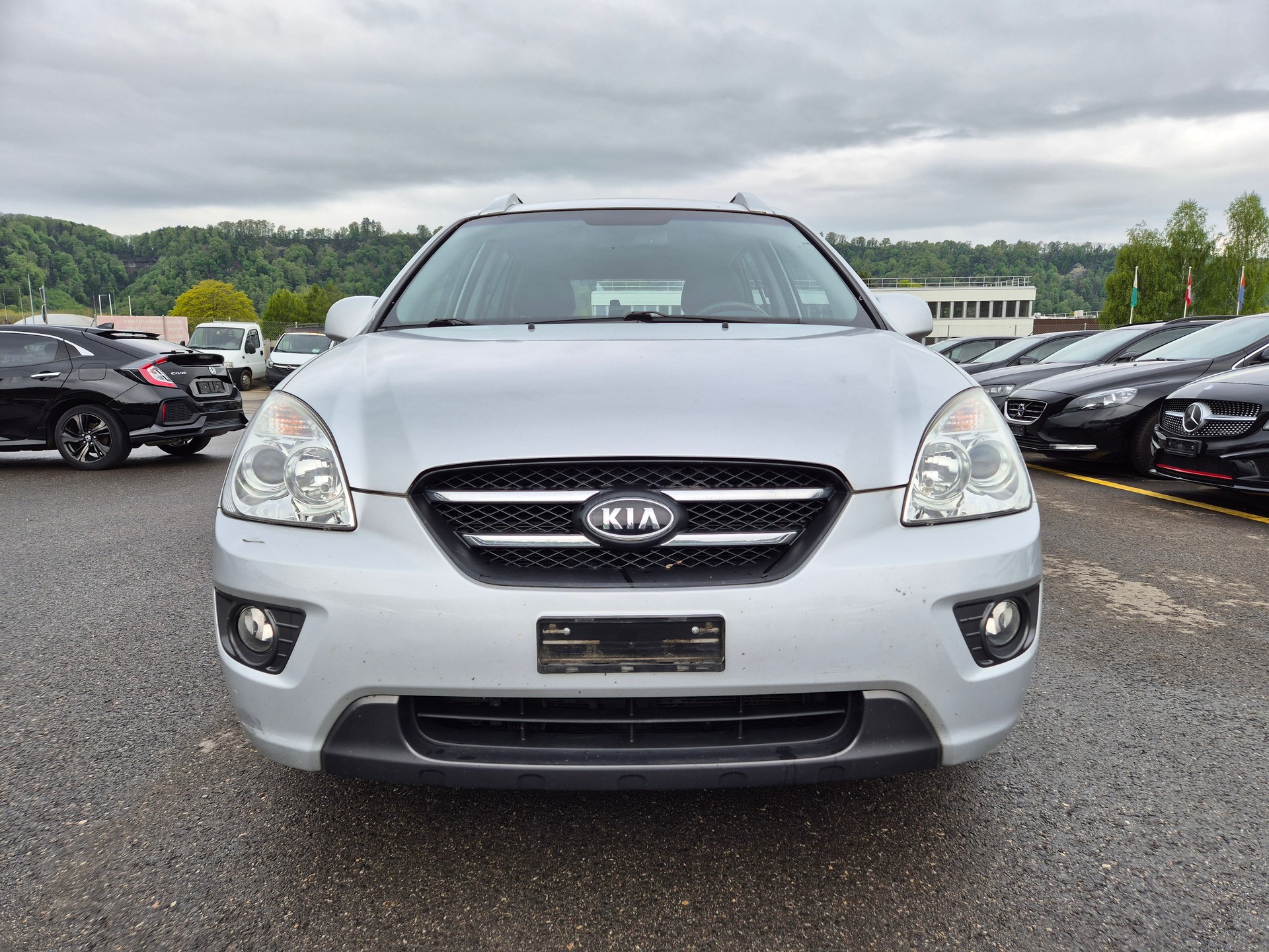 KIA Carens 2.0 CRDi Classic-image-1