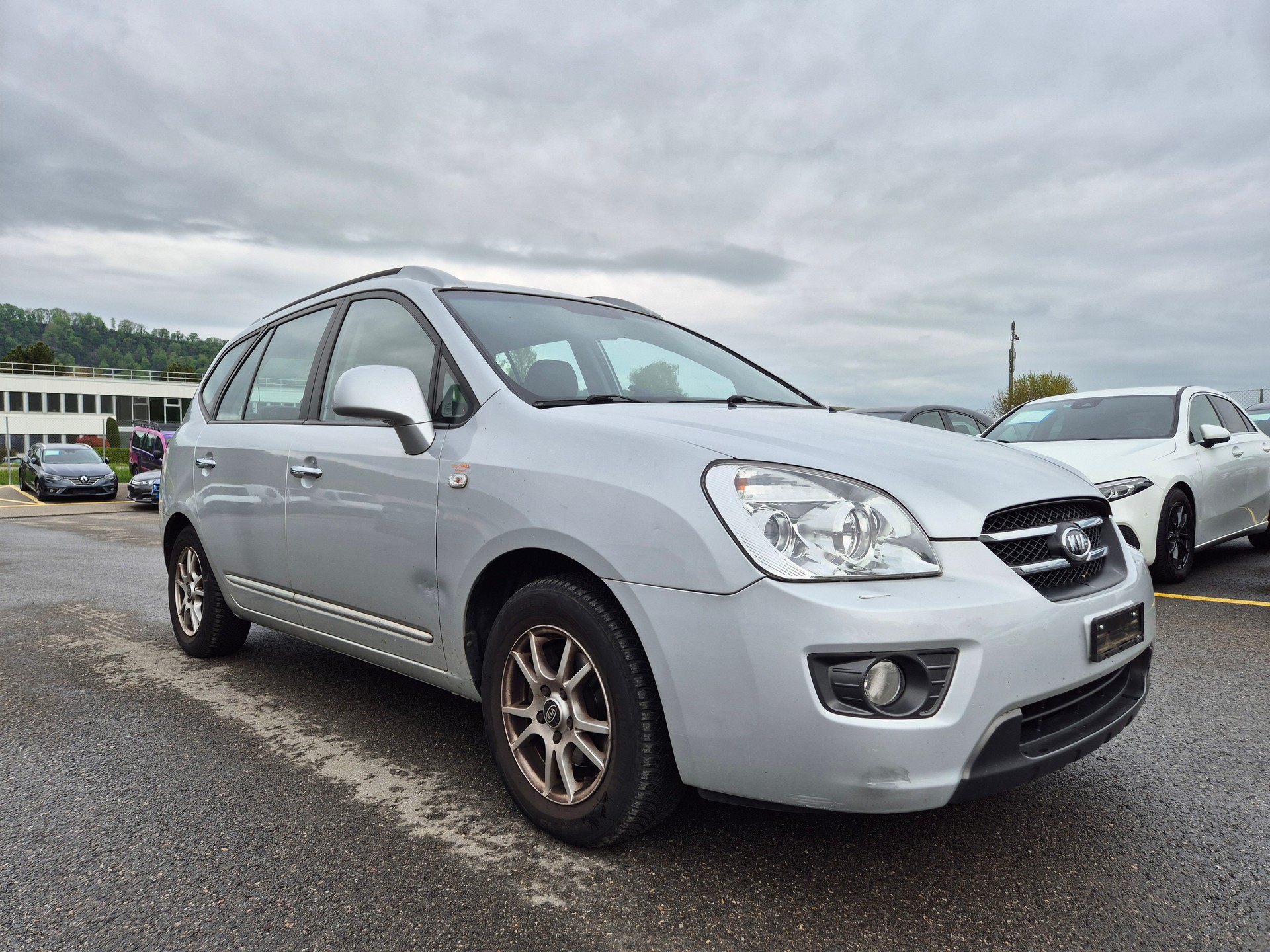 KIA Carens 2.0 CRDi Classic-image-0