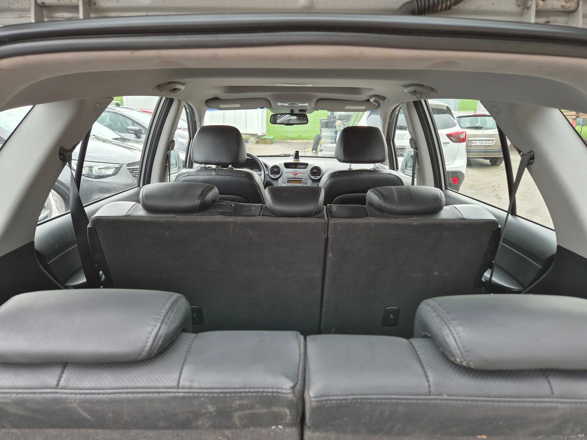 KIA Carens 2.0 CRDi Classic-image-6