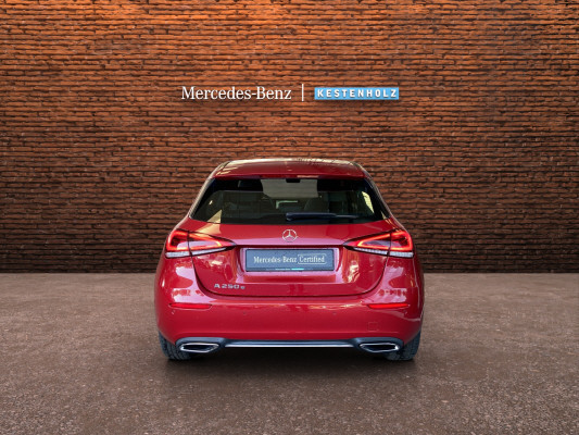 MERCEDES-BENZ A 250e Progressive-image-5