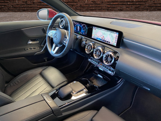 MERCEDES-BENZ A 250e Progressive-image-13