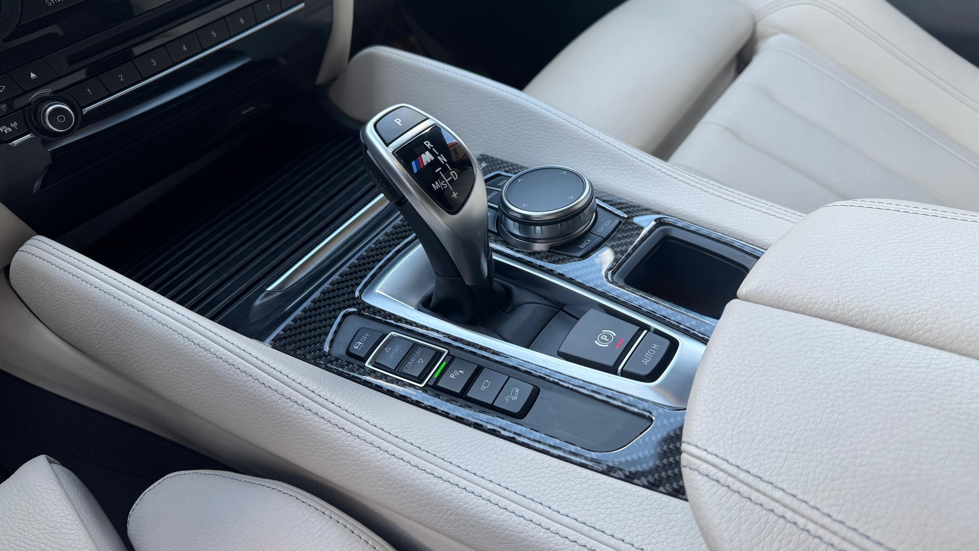BMW X6 M50d Steptronic-image-11