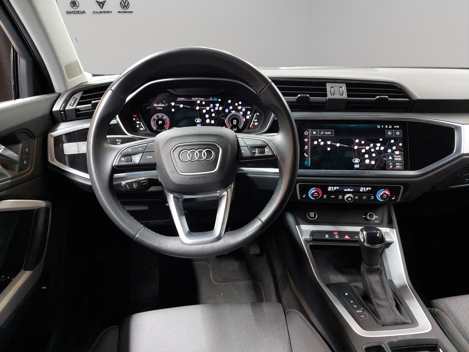 AUDI Q3 35 TDI S line quattro S-tronic-image-6