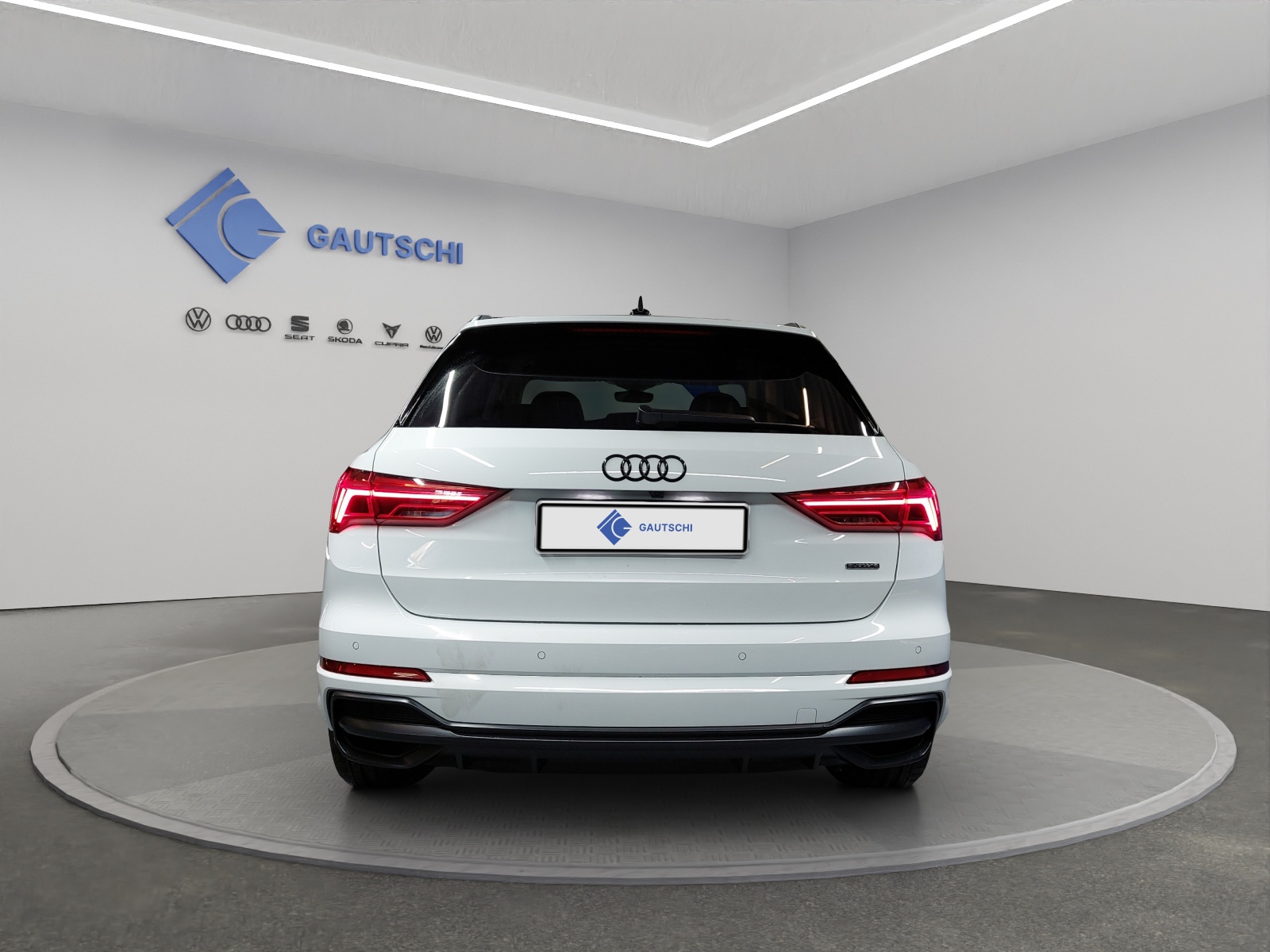 AUDI Q3 35 TDI S line quattro S-tronic-image-3