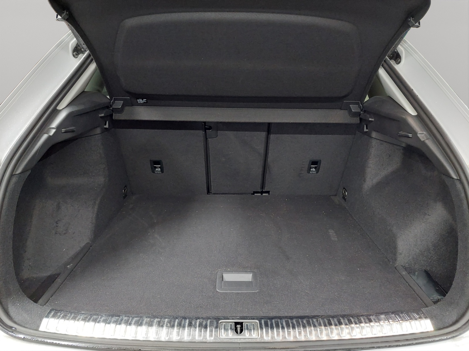 AUDI Q3 35 TDI S line quattro S-tronic-image-10
