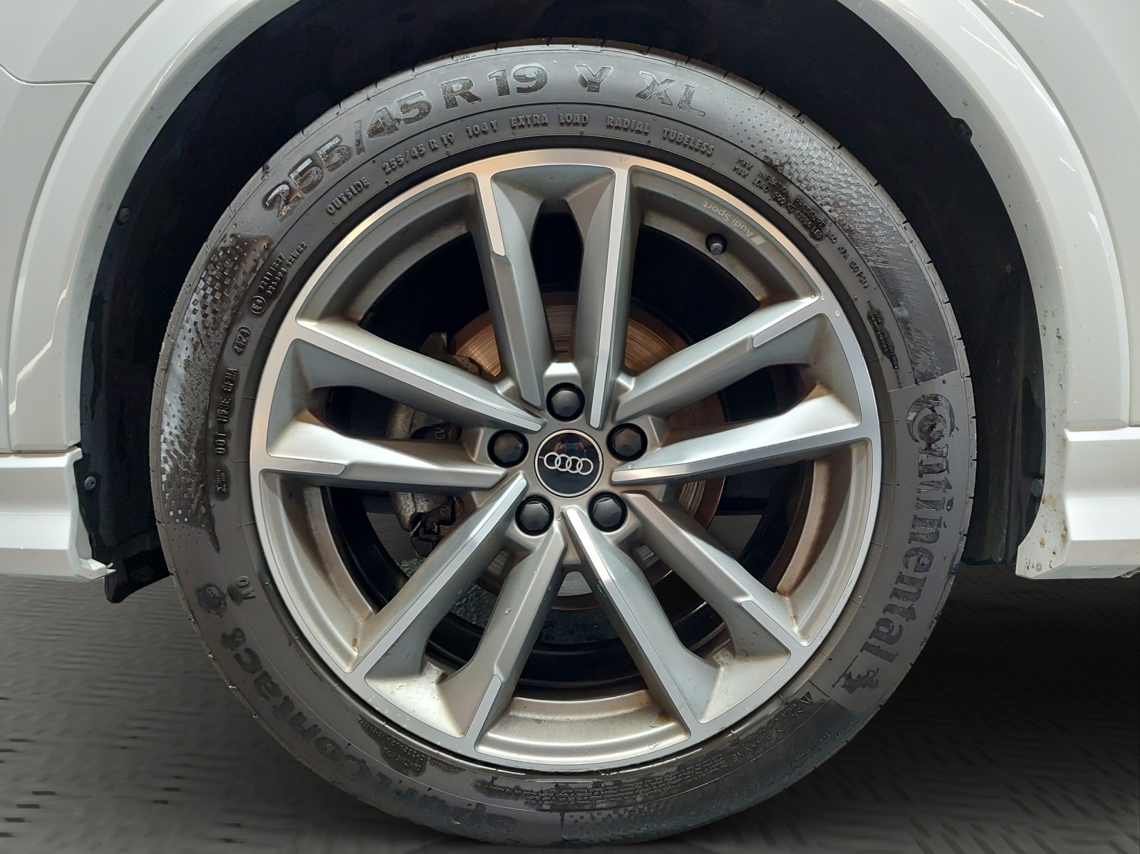 AUDI Q3 35 TDI S line quattro S-tronic-image-11