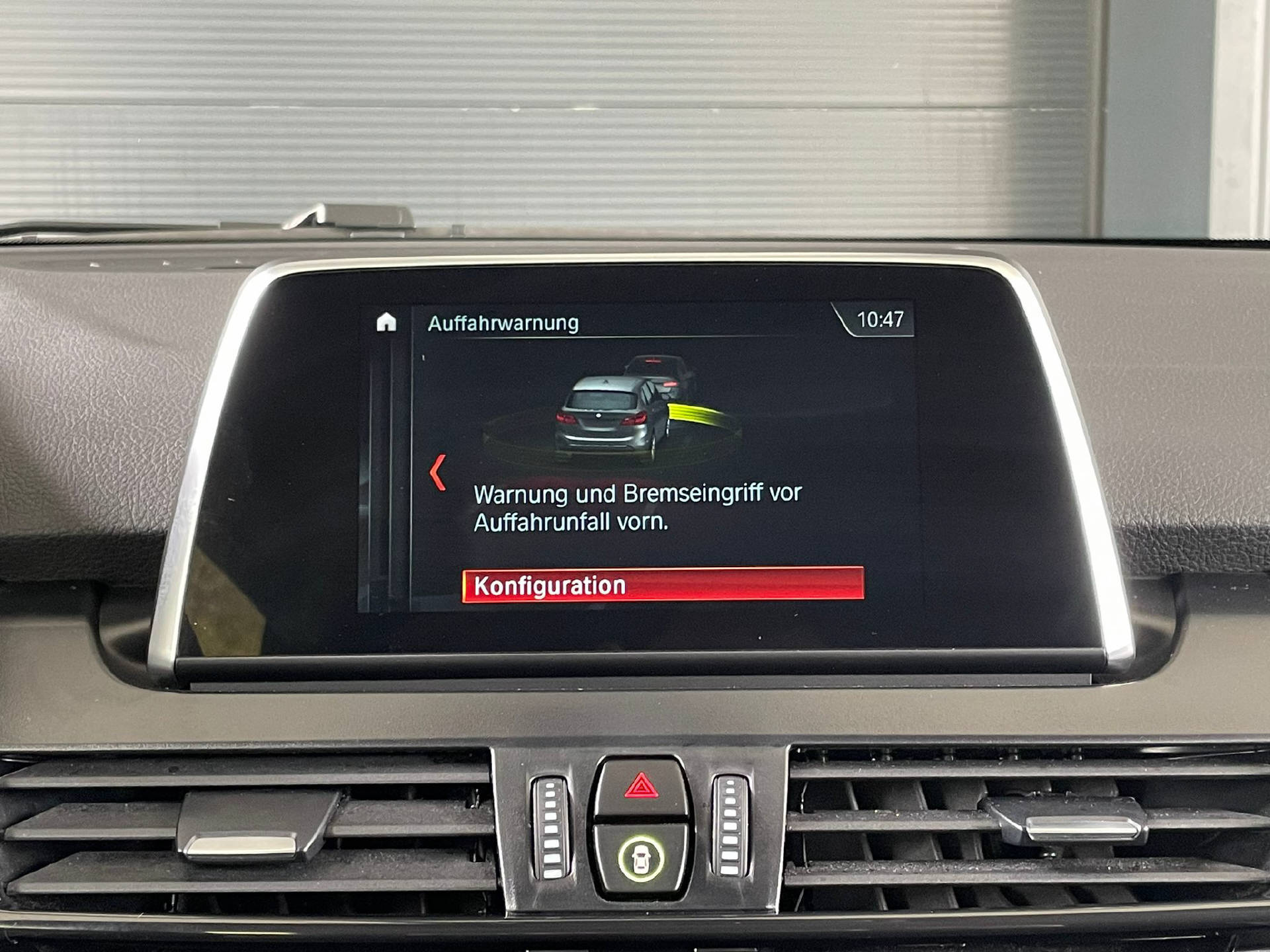 BMW 218d xDrive Active Tourer-image-12