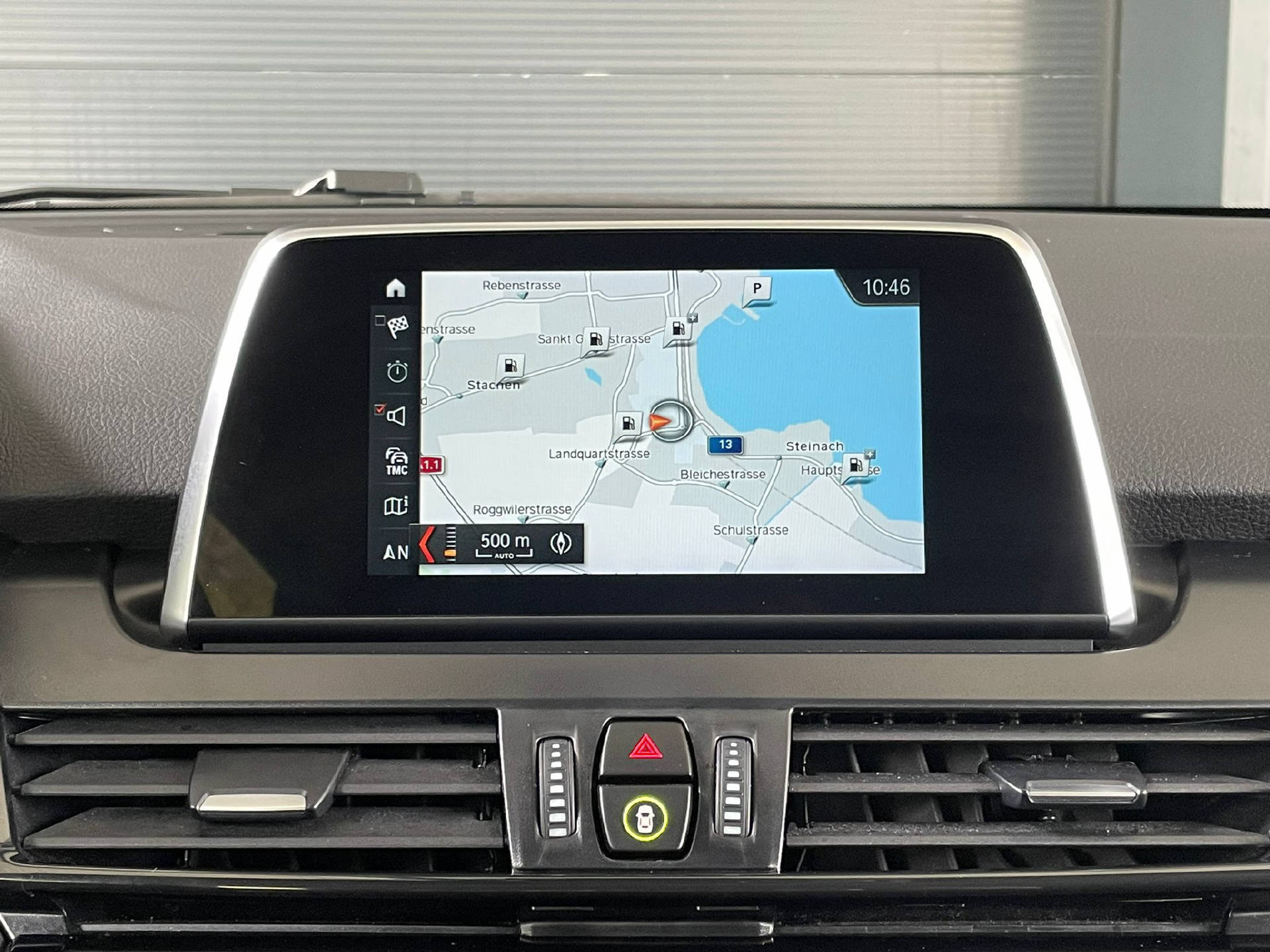 BMW 218d xDrive Active Tourer-image-11