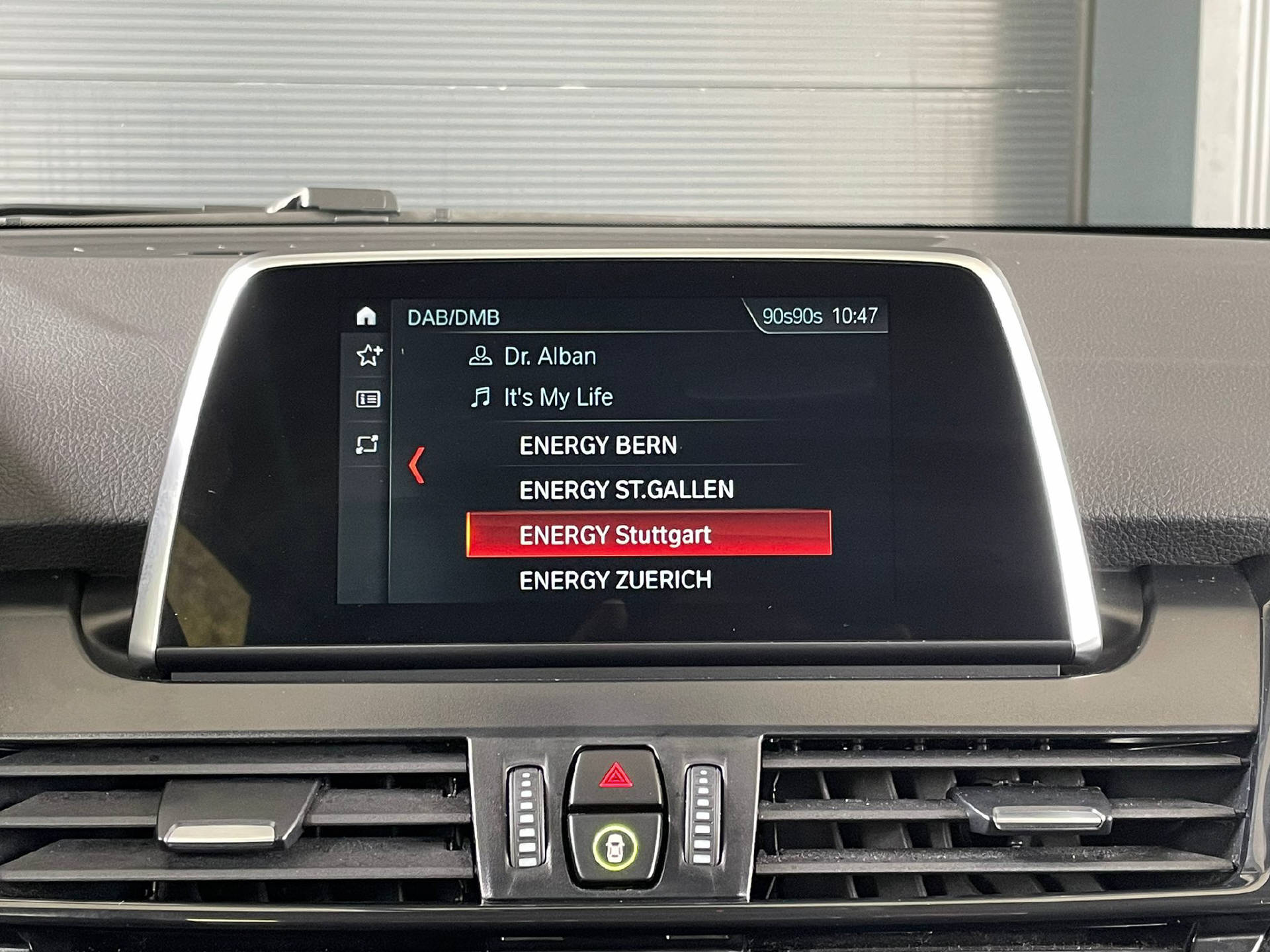 BMW 218d xDrive Active Tourer-image-14