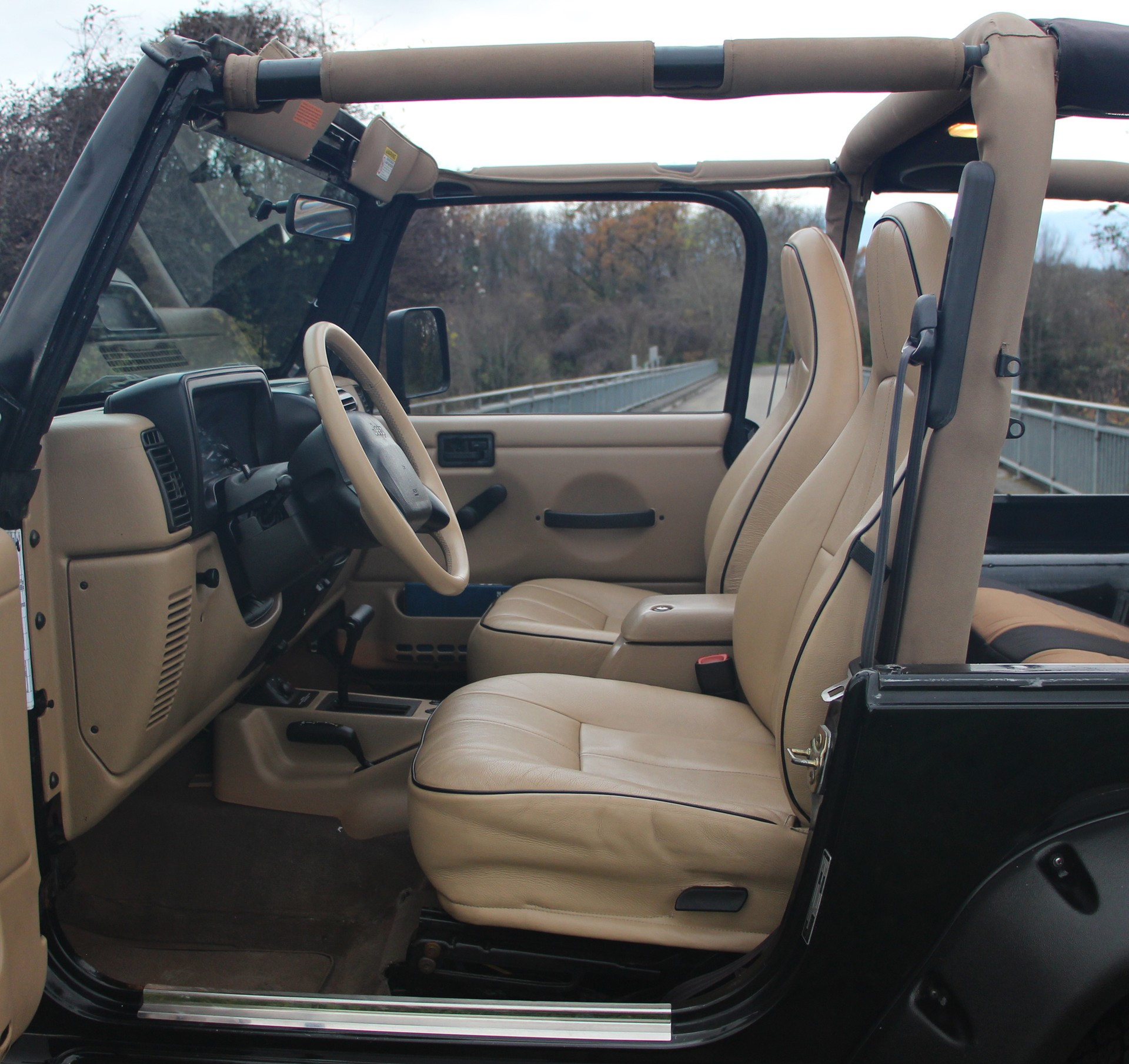 JEEP Wrangler 4.0 Sport Hardtop-image-7