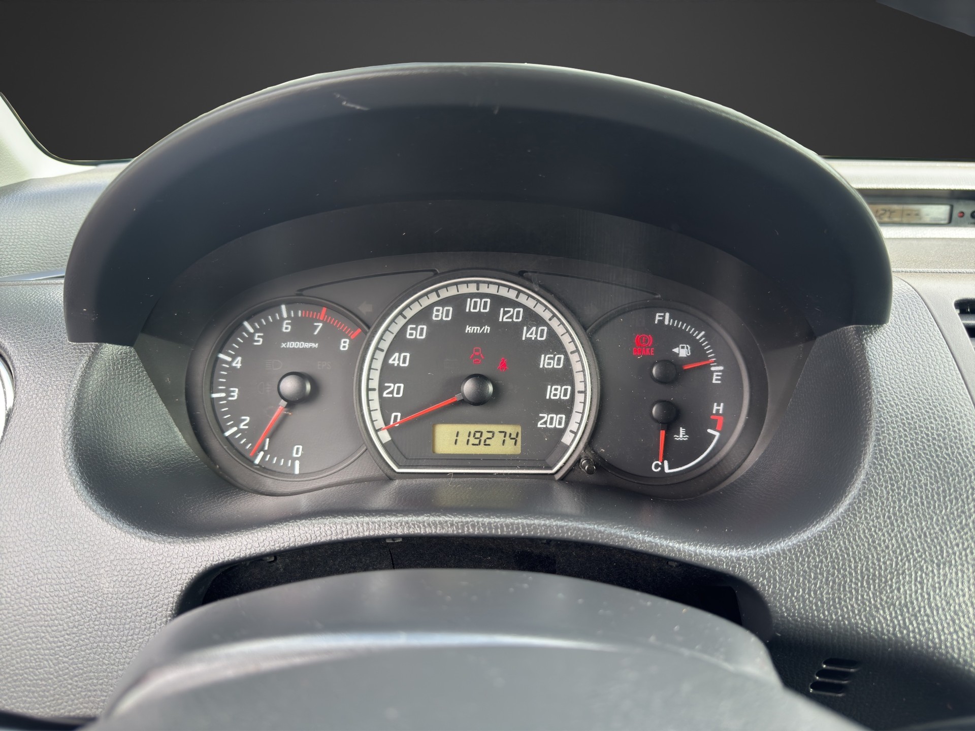 SUZUKI Swift 1.3i 16V GL Top 4x4-image-9