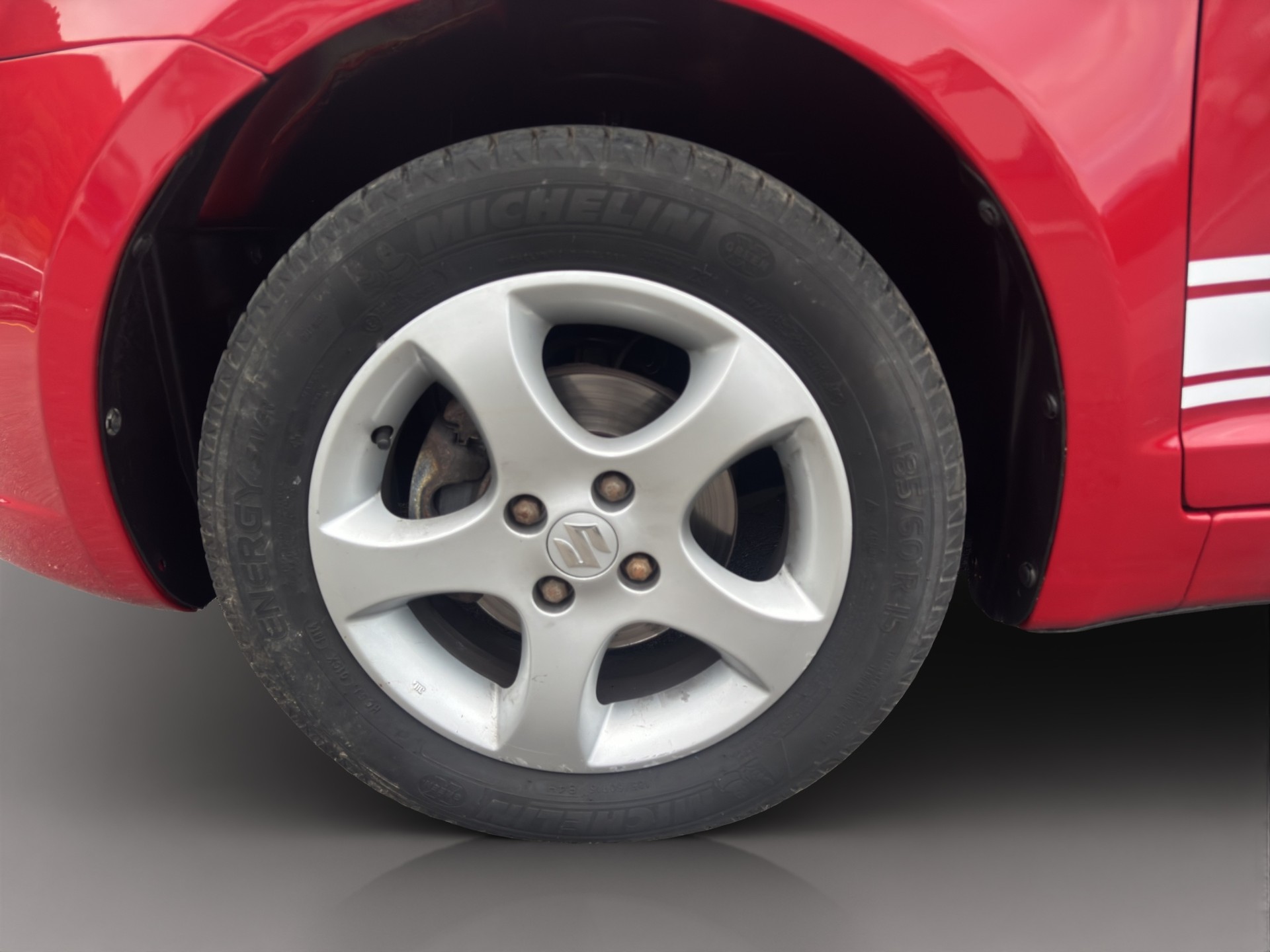 SUZUKI Swift 1.3i 16V GL Top 4x4-image-8