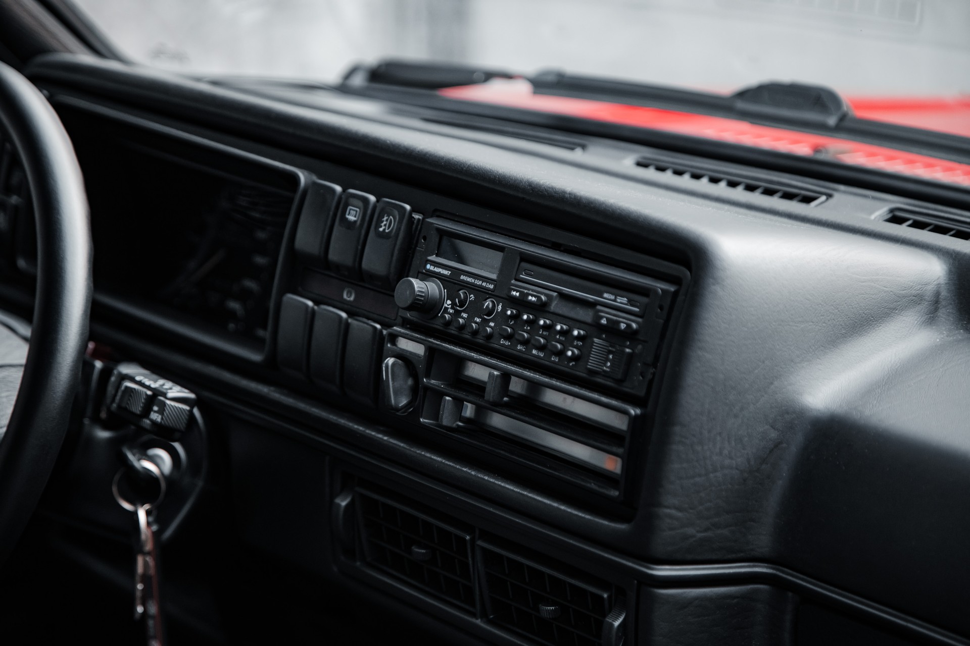 VW Golf 1800 GTI-image-12