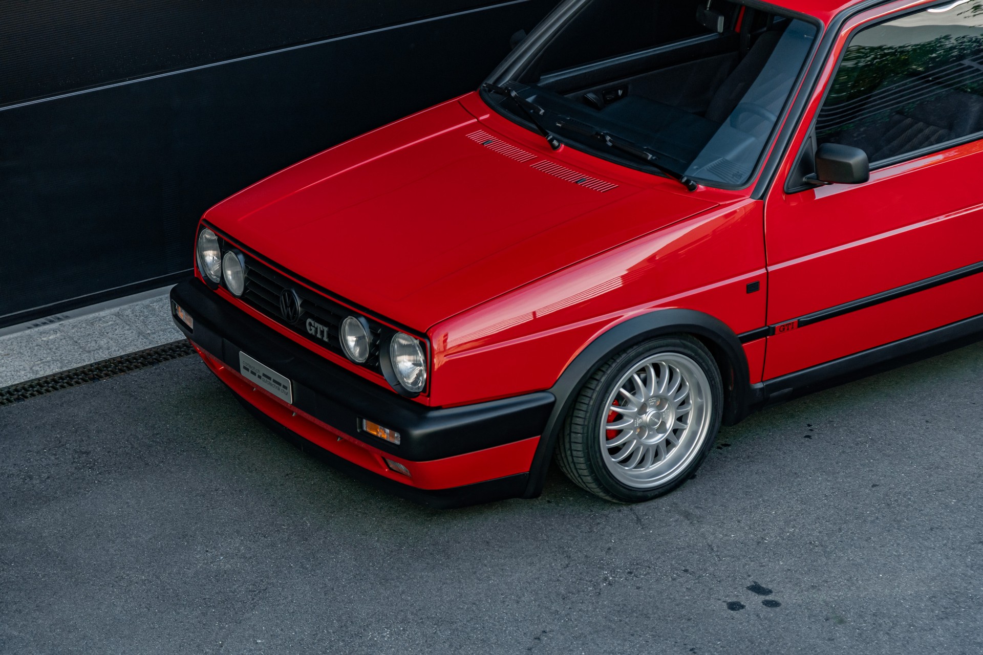 VW Golf 1800 GTI-image-27