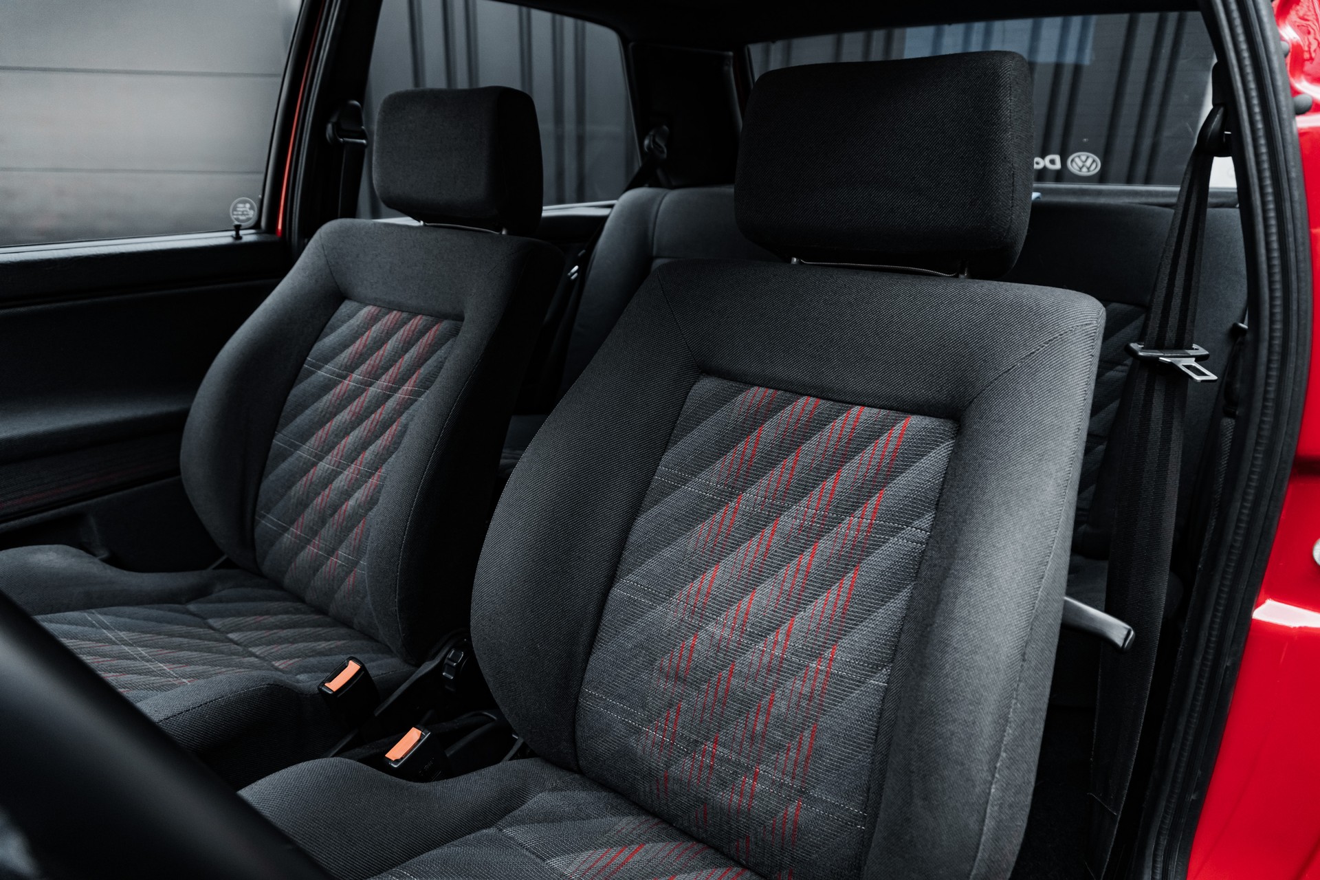 VW Golf 1800 GTI-image-17