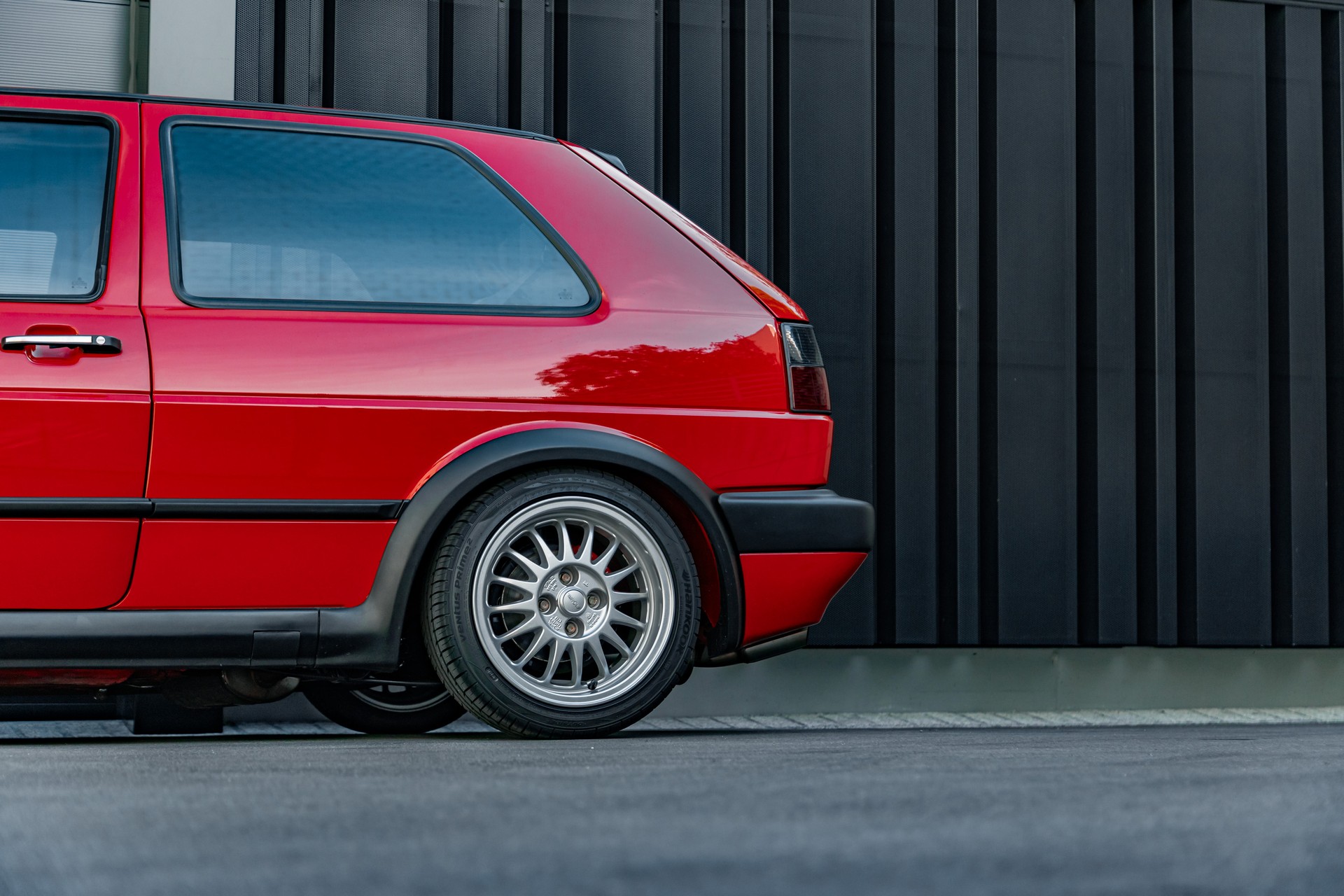 VW Golf 1800 GTI-image-2