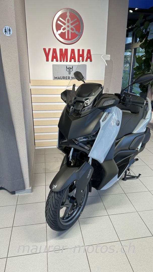 YAMAHA XMAX 300D TECHMAX-showroom-element-2