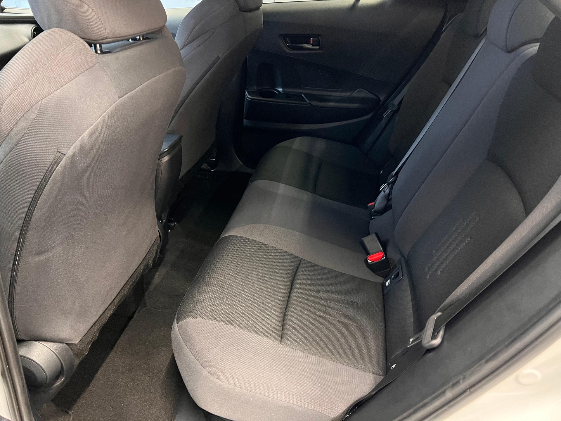 TOYOTA C-HR 2.0 HEV Trend 4x4-image-10