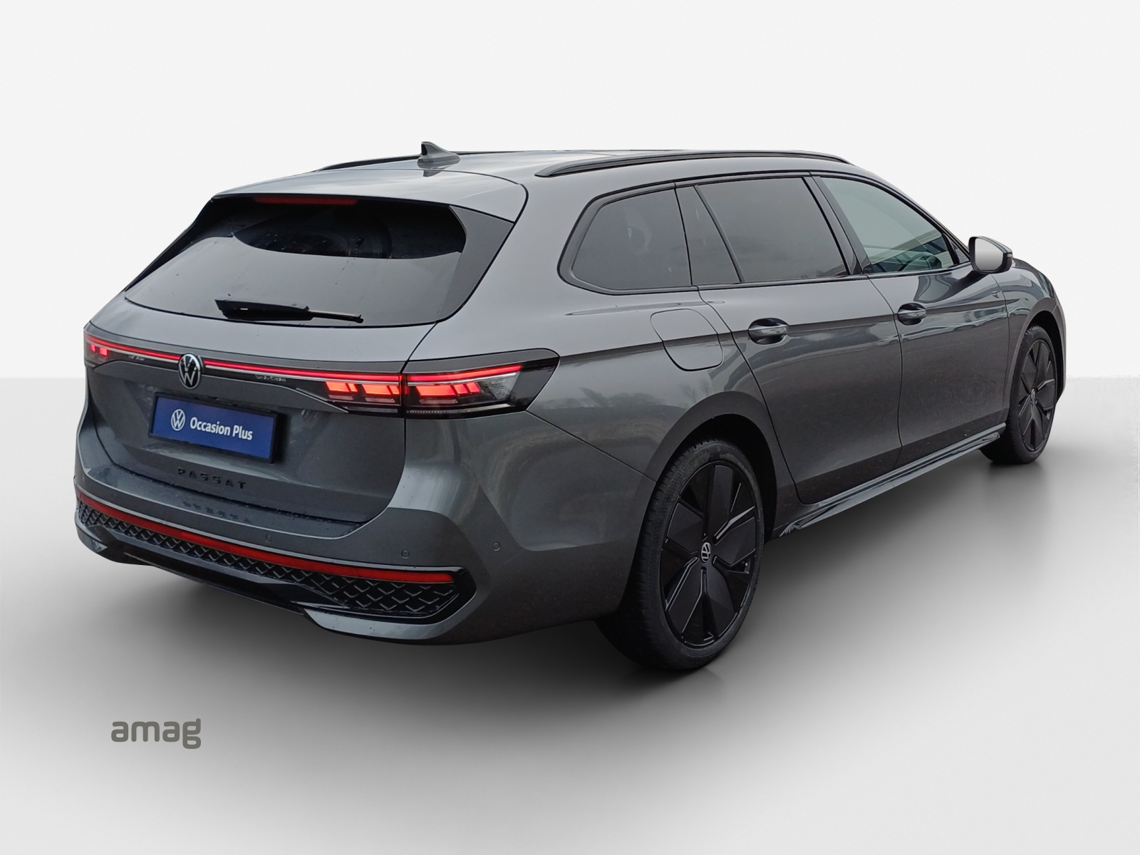 VW Passat Variant 1.5 TSI evo2 Plug-In- Hybrid R-Line DSG-image-5