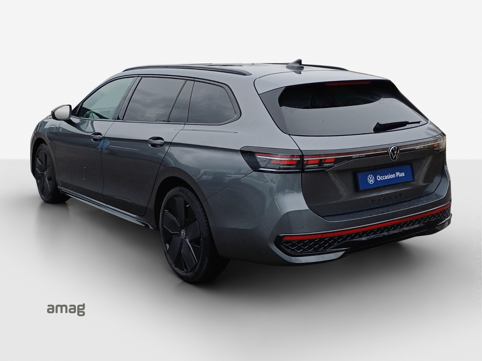 VW Passat Variant 1.5 TSI evo2 Plug-In- Hybrid R-Line DSG-image-2
