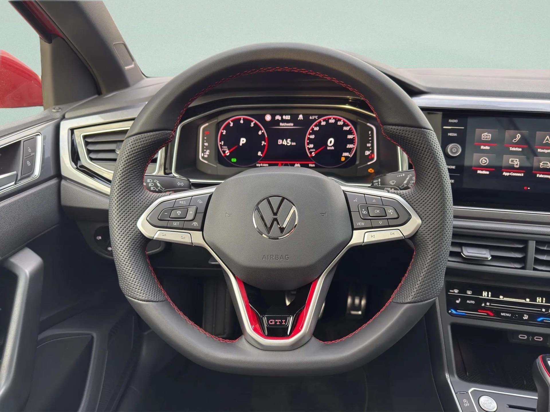 VW Polo 2.0 TSI GTI DSG-image-13