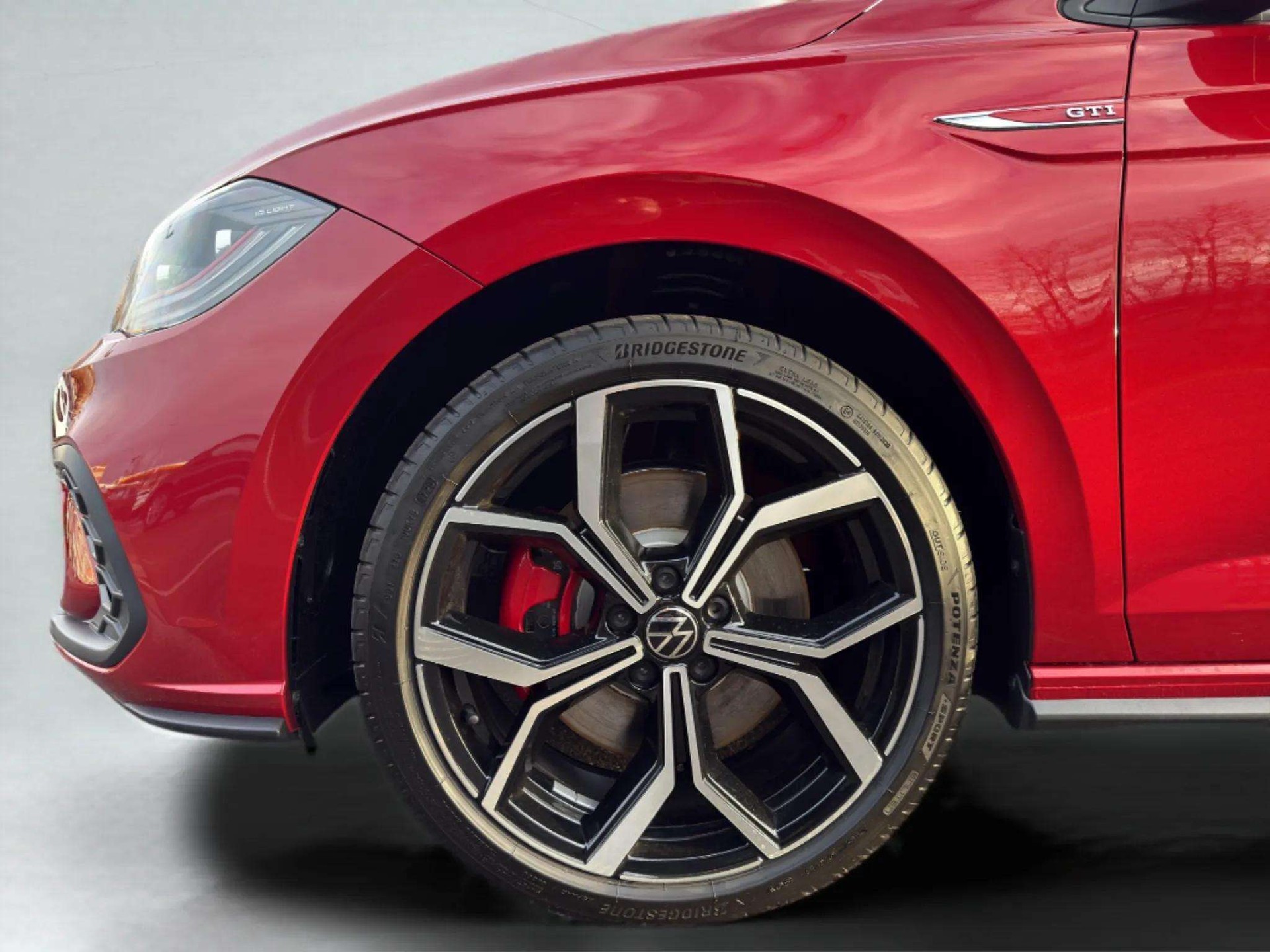 VW Polo 2.0 TSI GTI DSG-image-9