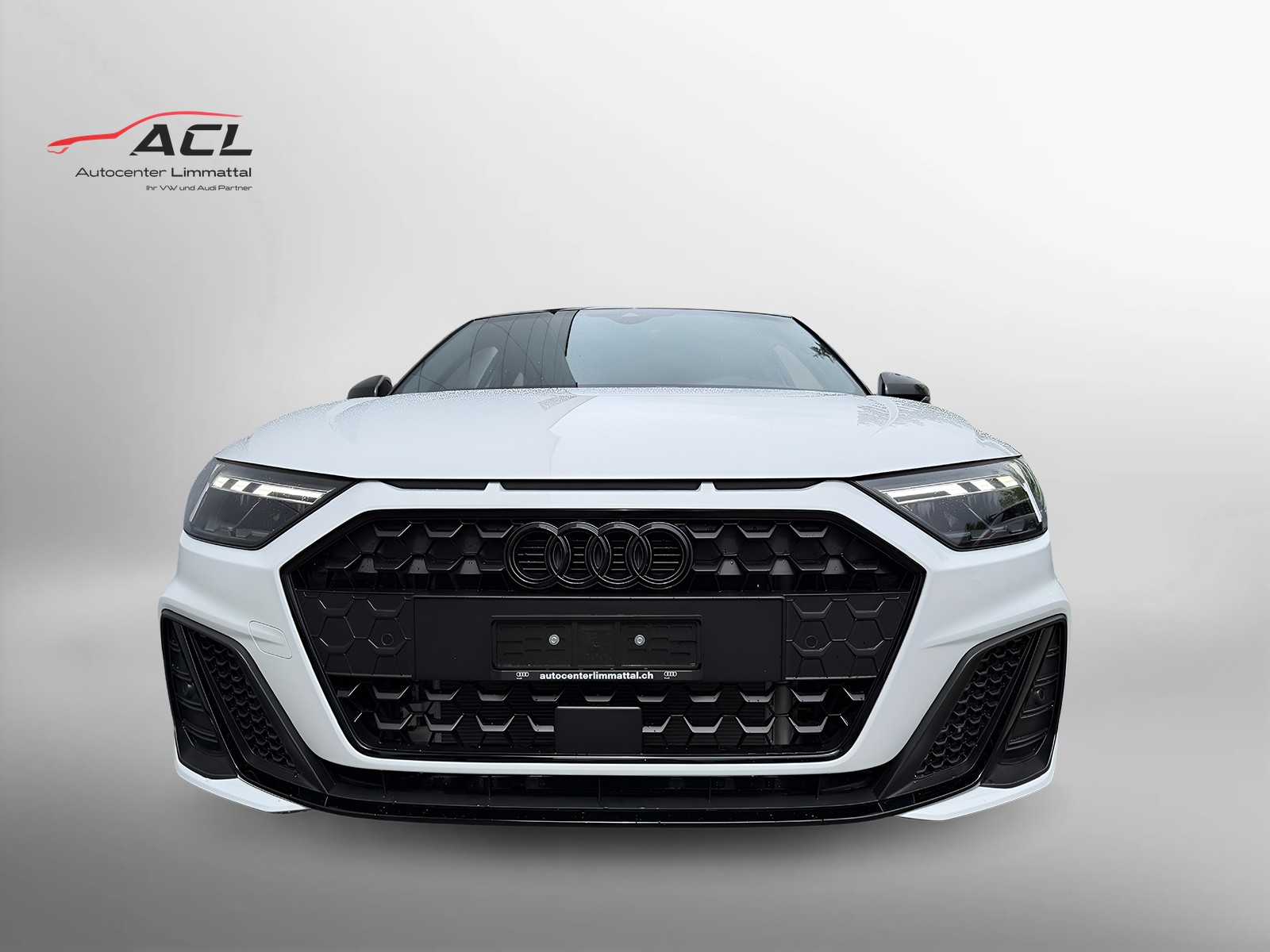 AUDI A1 Sportback 30 TFSI S Line Attraction S-tronic-image-1