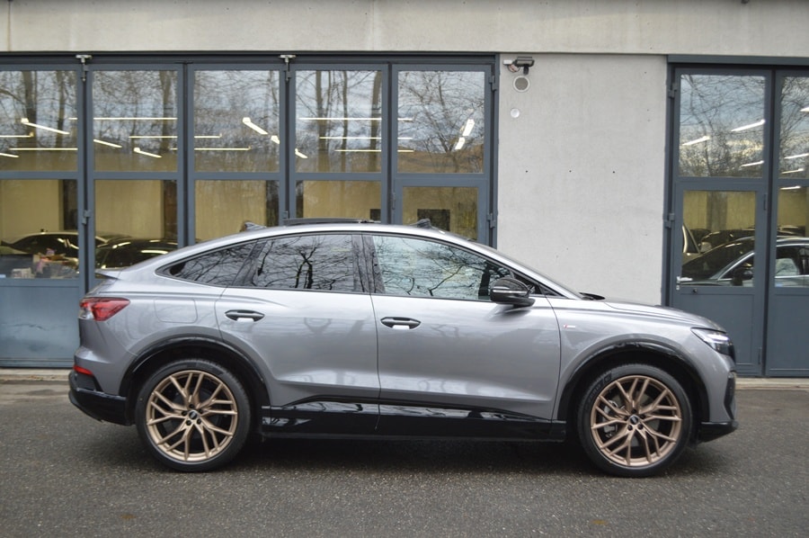 AUDI Q4 Sportback e-tron 50 quattro I Panoramadach-image-2