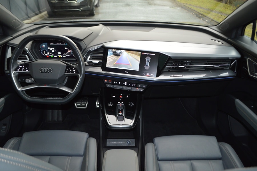 AUDI Q4 Sportback e-tron 50 quattro I Panoramadach-image-8