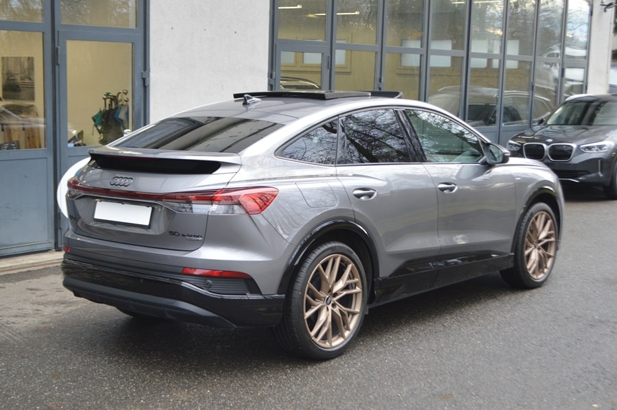 AUDI Q4 Sportback e-tron 50 quattro I Panoramadach-image-3
