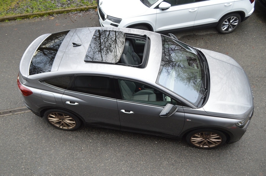 AUDI Q4 Sportback e-tron 50 quattro I Panoramadach-image-14